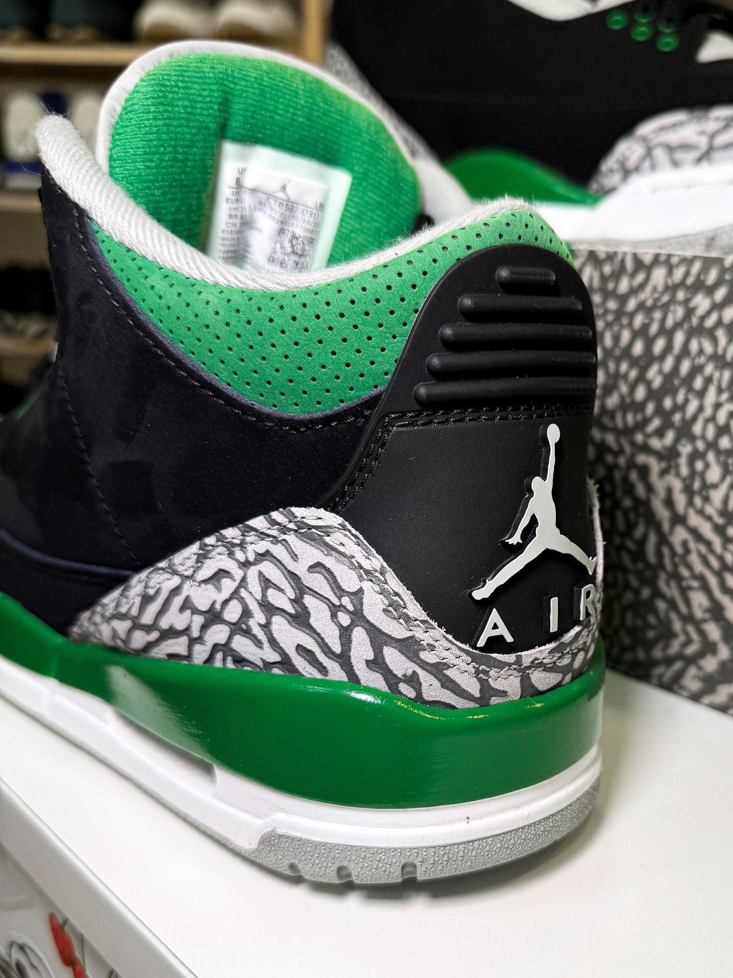 Air Jordan 3 Retro ‘Pine Green’ 2021 - Recondicionado