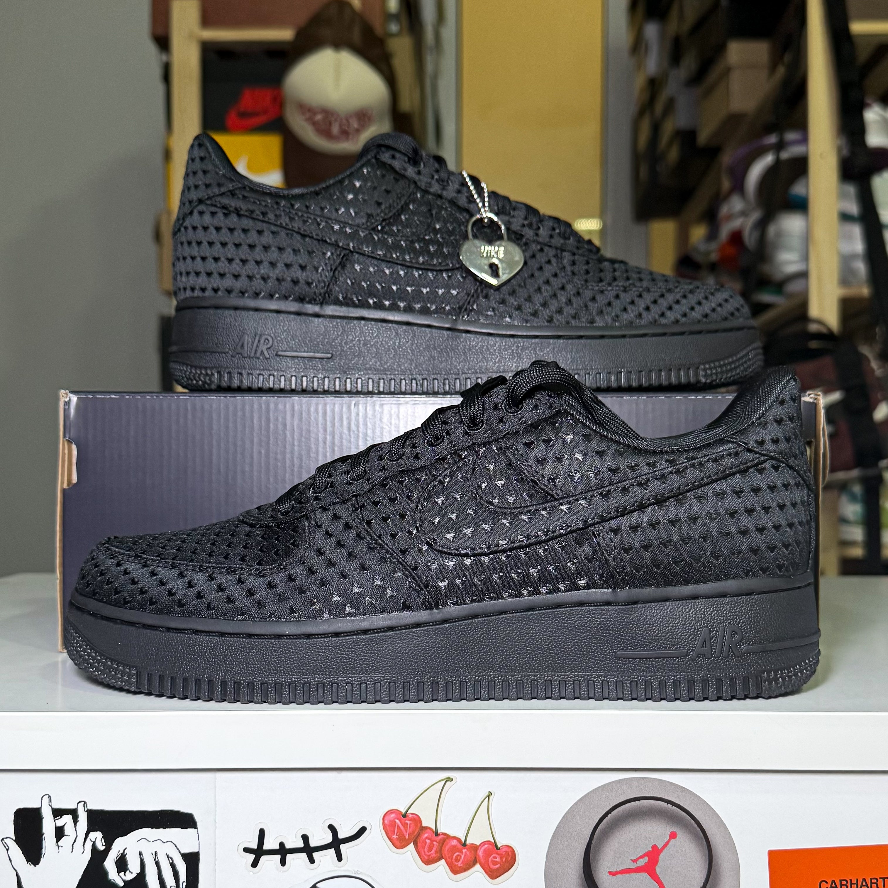 Nike Air Force 1 Low ‘Valentines Day Triple Black’ W 2026 - DS