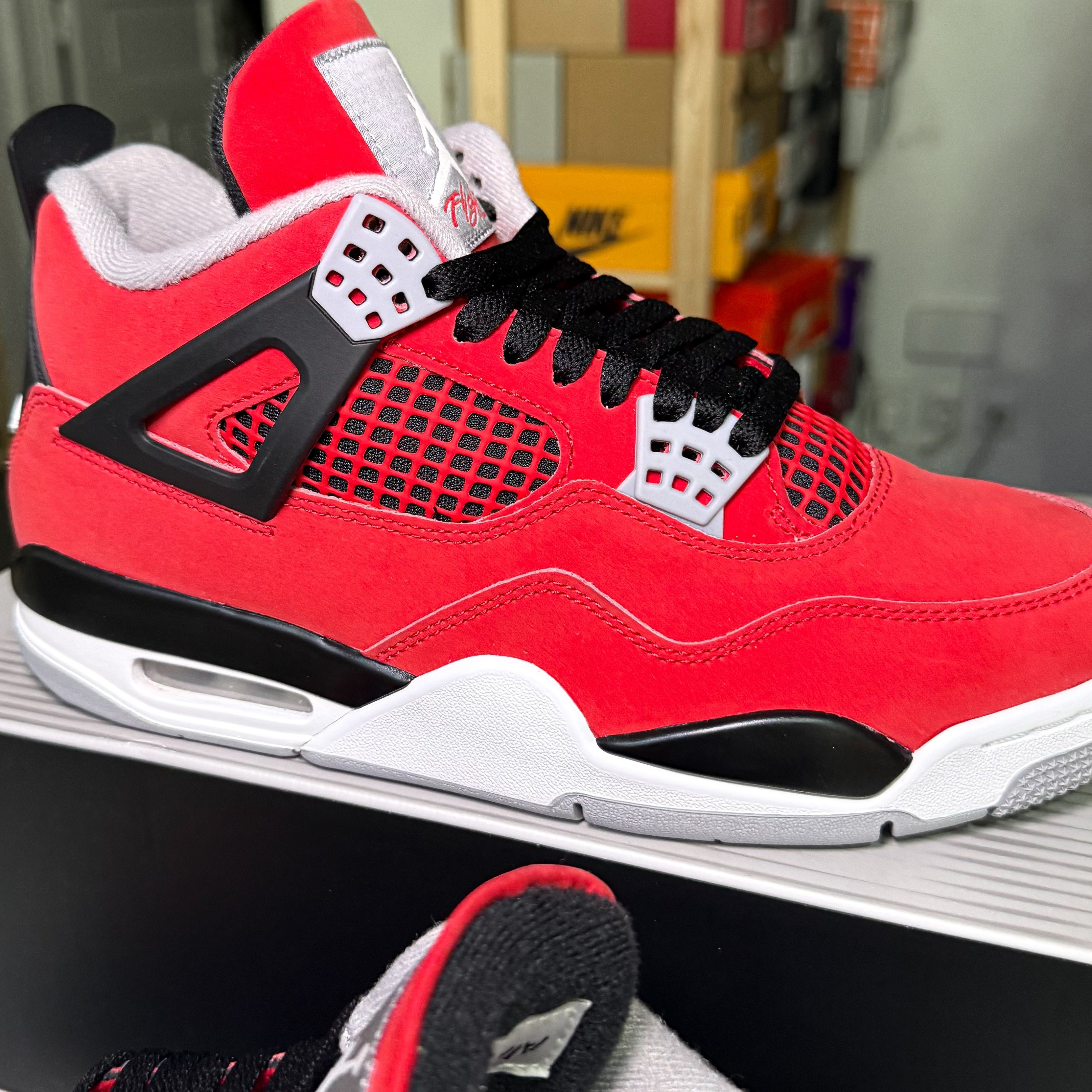 Air Jordan 4 Retro ‘Toro Bravo’ 2026 - Recondicionado