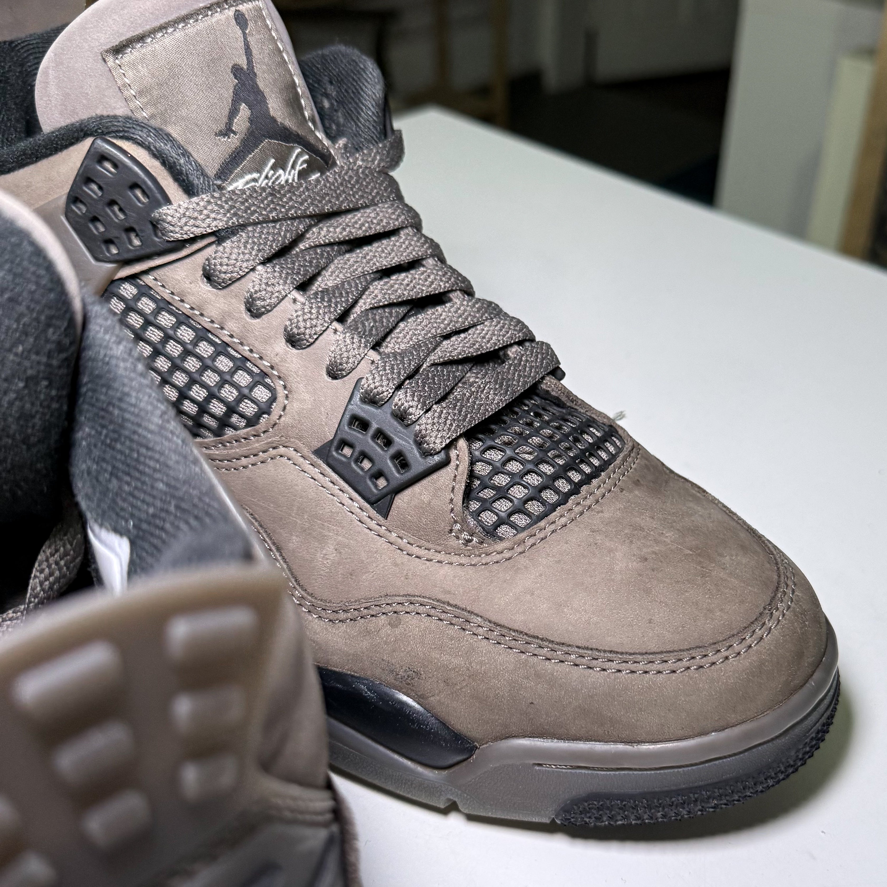 Air Jordan 4 Retro ‘Cave Stone’ 2025 - Recondicionado