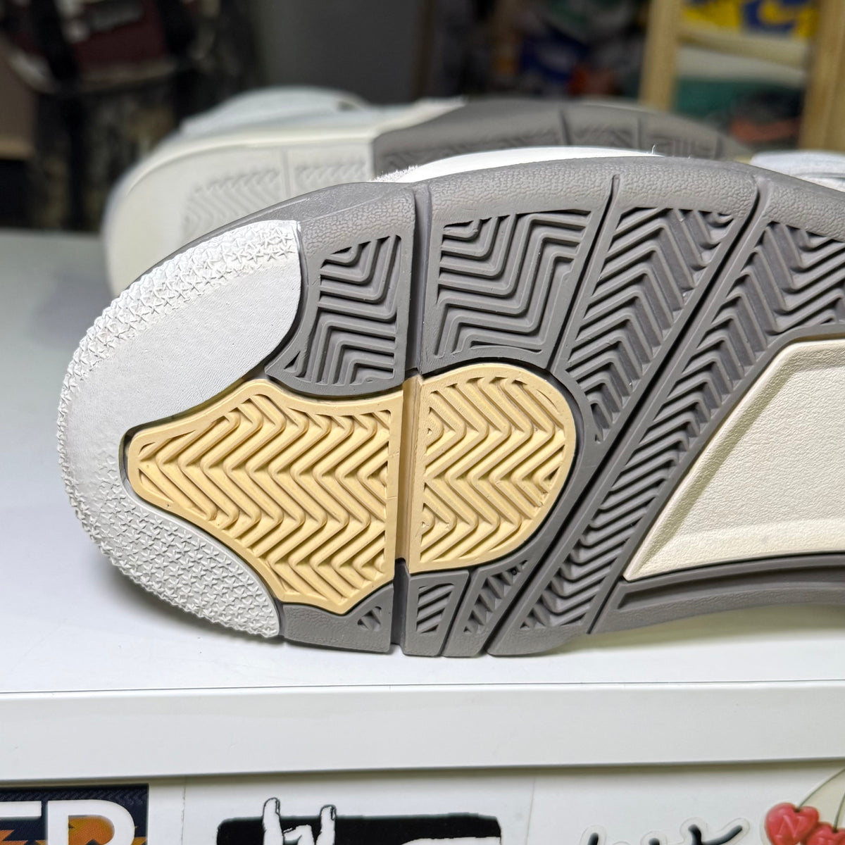 Air Jordan 4 Retro Craft SE ‘Photon Dust’ 2023 - Recondicionado