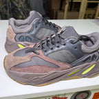 Adidas Yeezy 700 ‘Mauve’ - Recondicionado