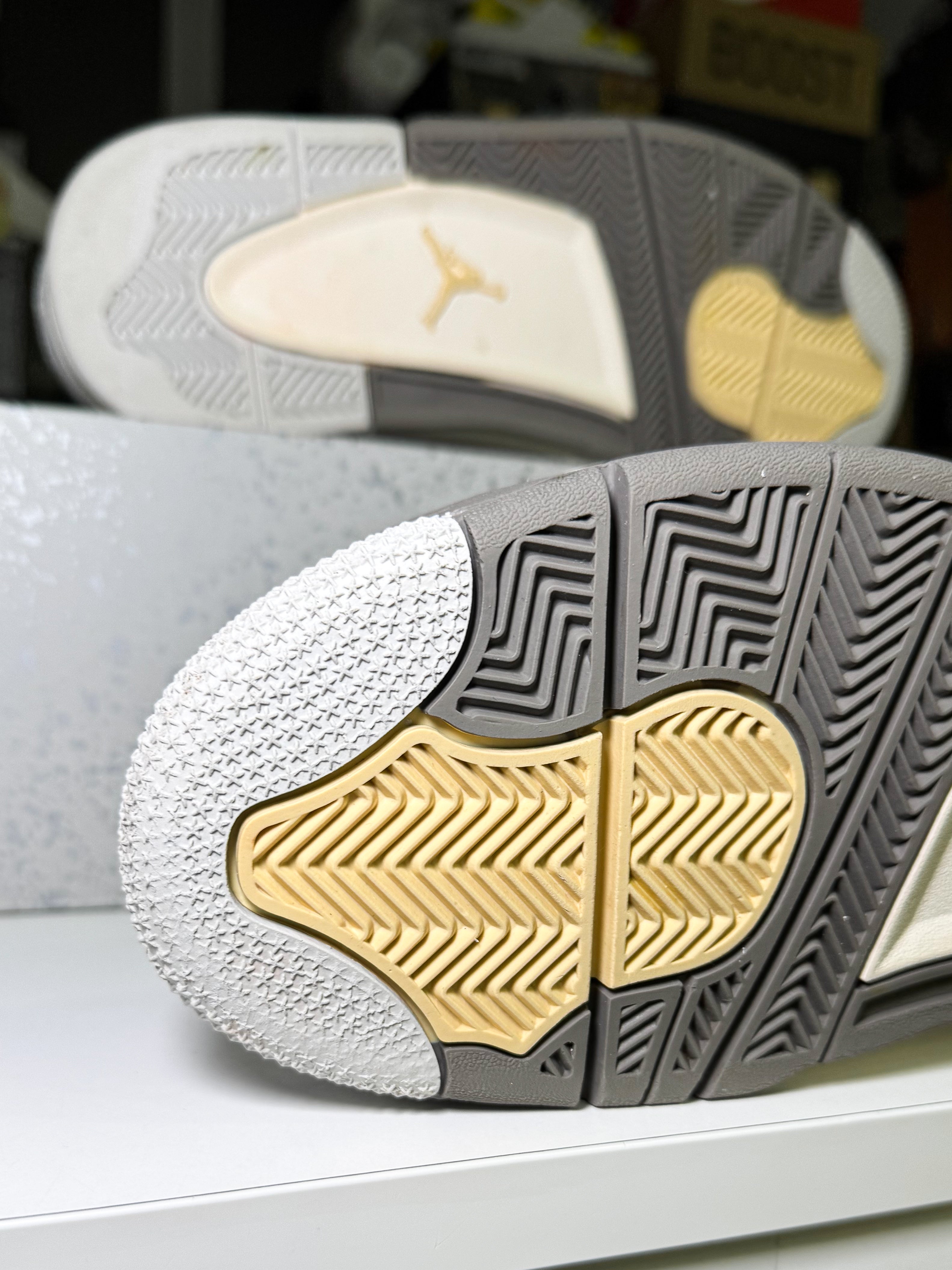 Air Jordan 4 Retro Craft SE ‘Photon Dust’ 2023 - Recondicionado