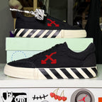 Off White Vulcanized Canvas ‘Black Red’ - Recondicionado