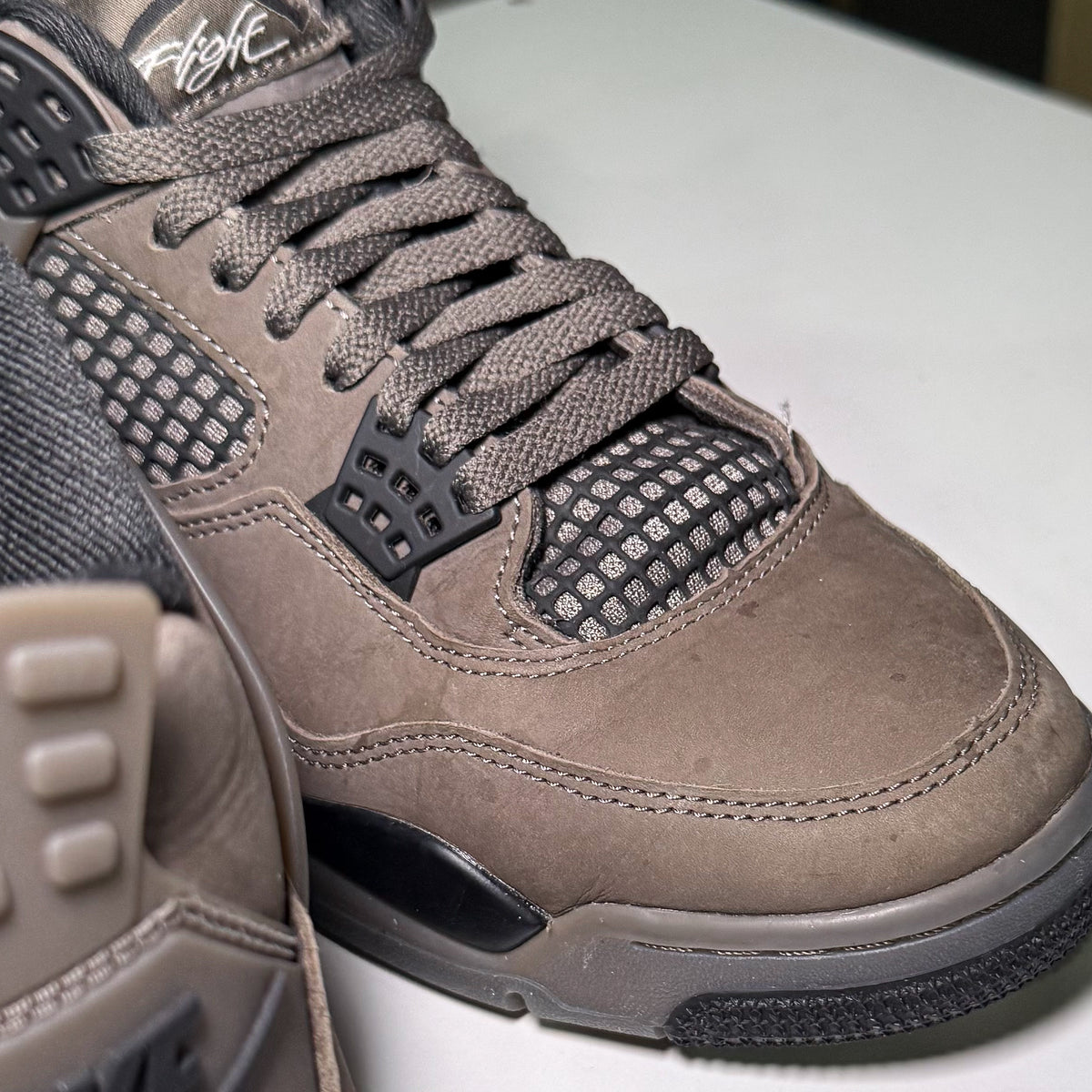 Air Jordan 4 Retro ‘Cave Stone’ 2025 - Recondicionado