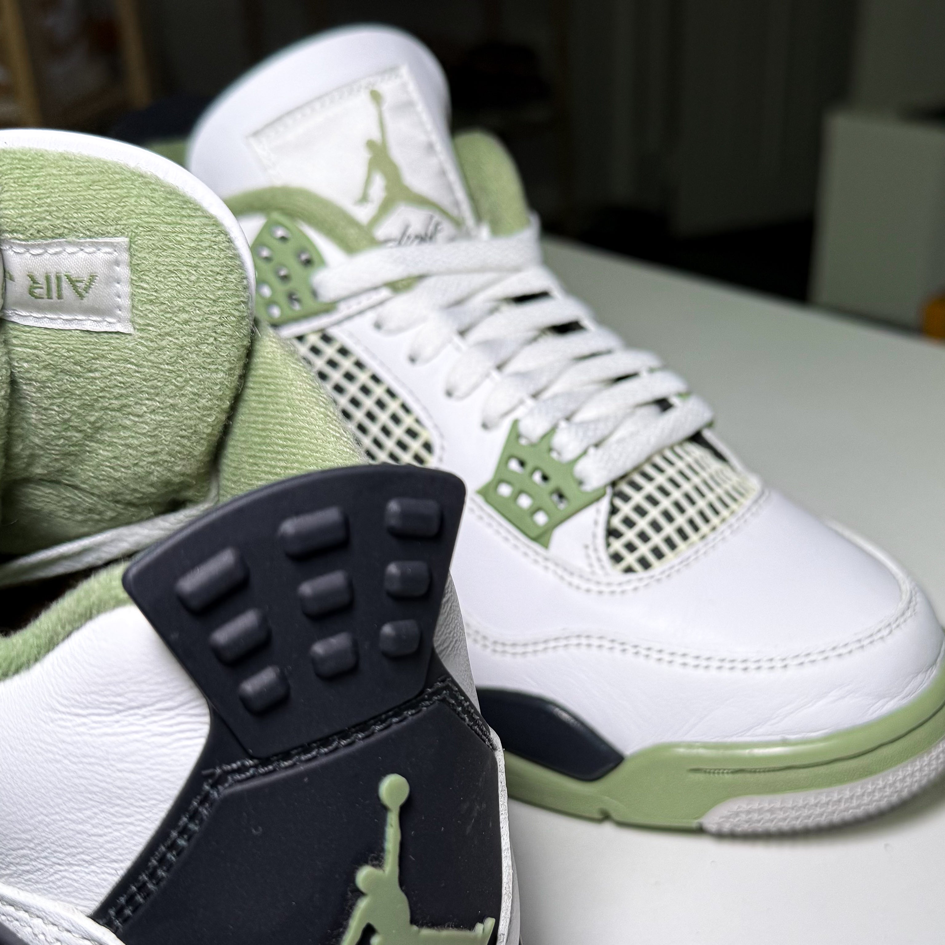 Air Jordan 4 Retro 'Seafoam' W 2023 - Recondicionado