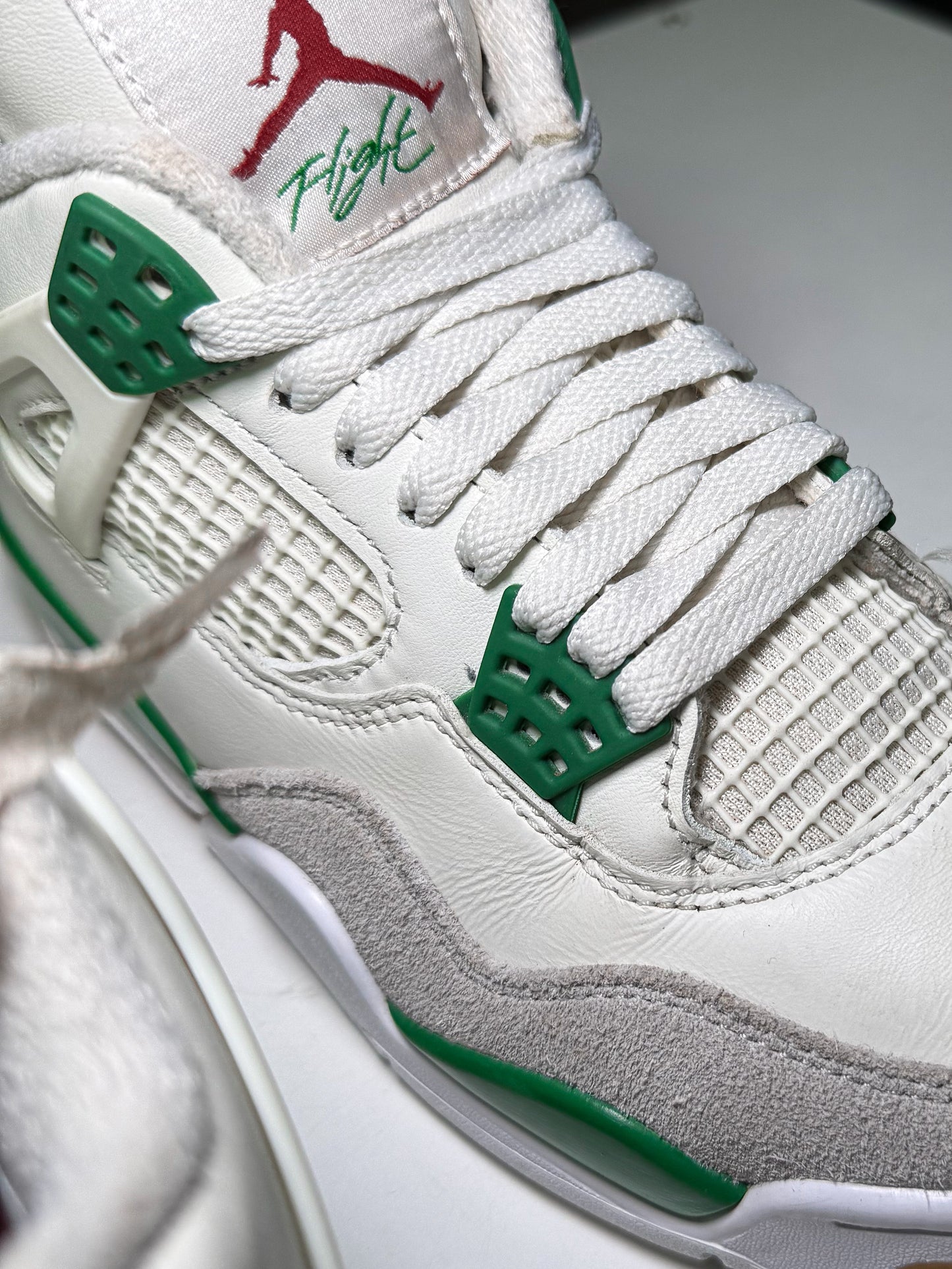 Air Jordan 4 Retro SB 'Pine Green' 2023 - Recondicionado