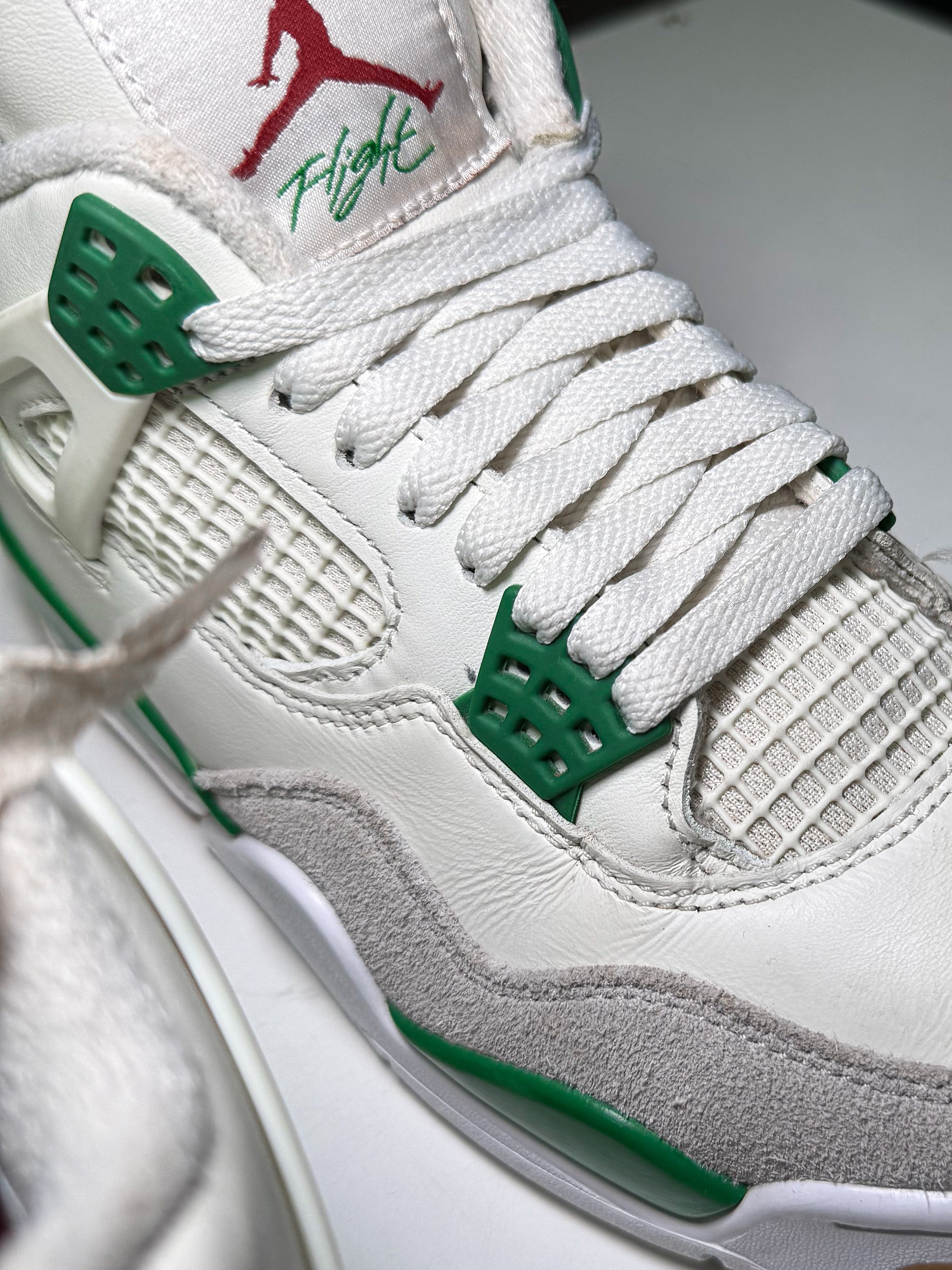 Air Jordan 4 Retro SB 'Pine Green' 2023 - Recondicionado