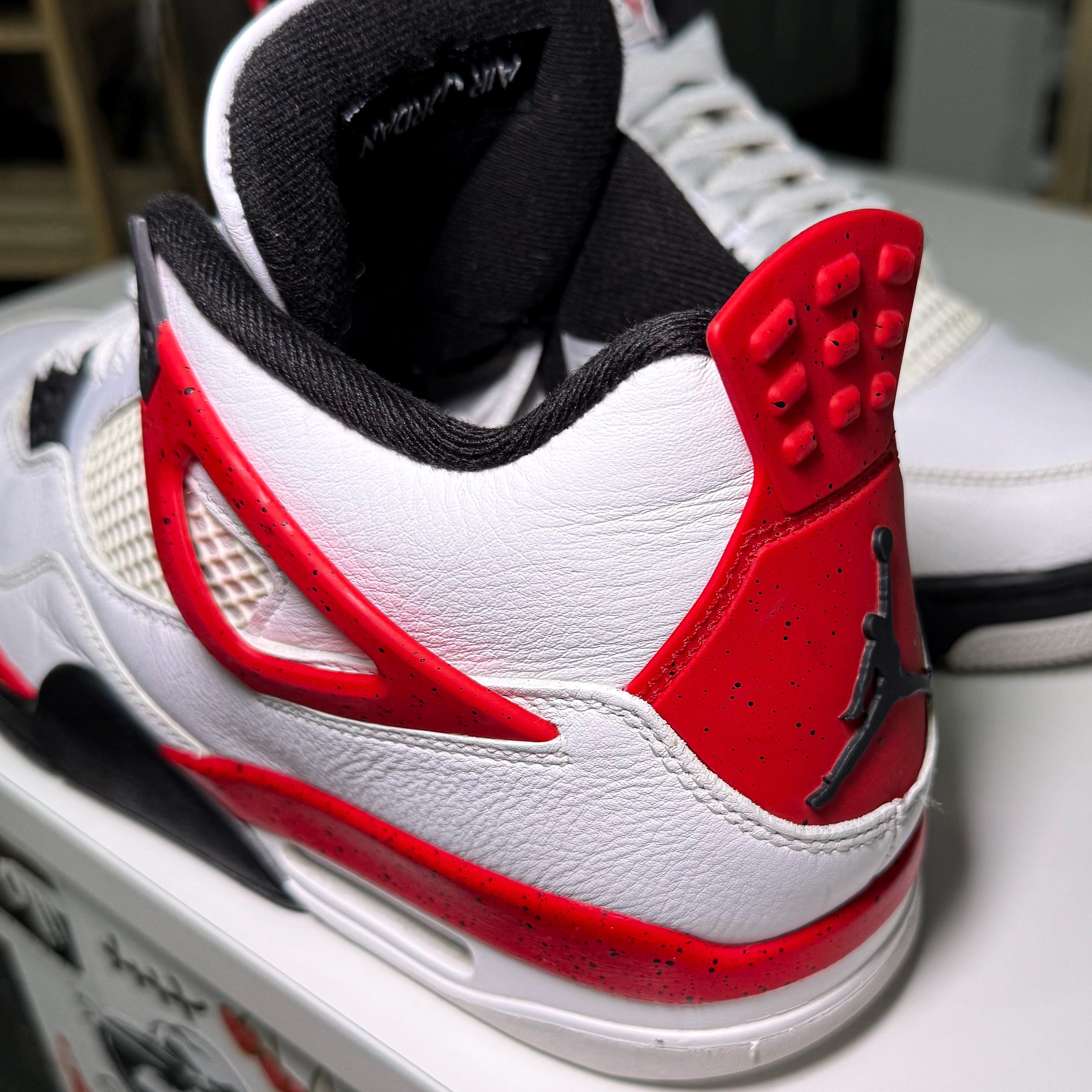 Air Jordan 4 Retro 'Red Cement' 2023 - Recondicionado