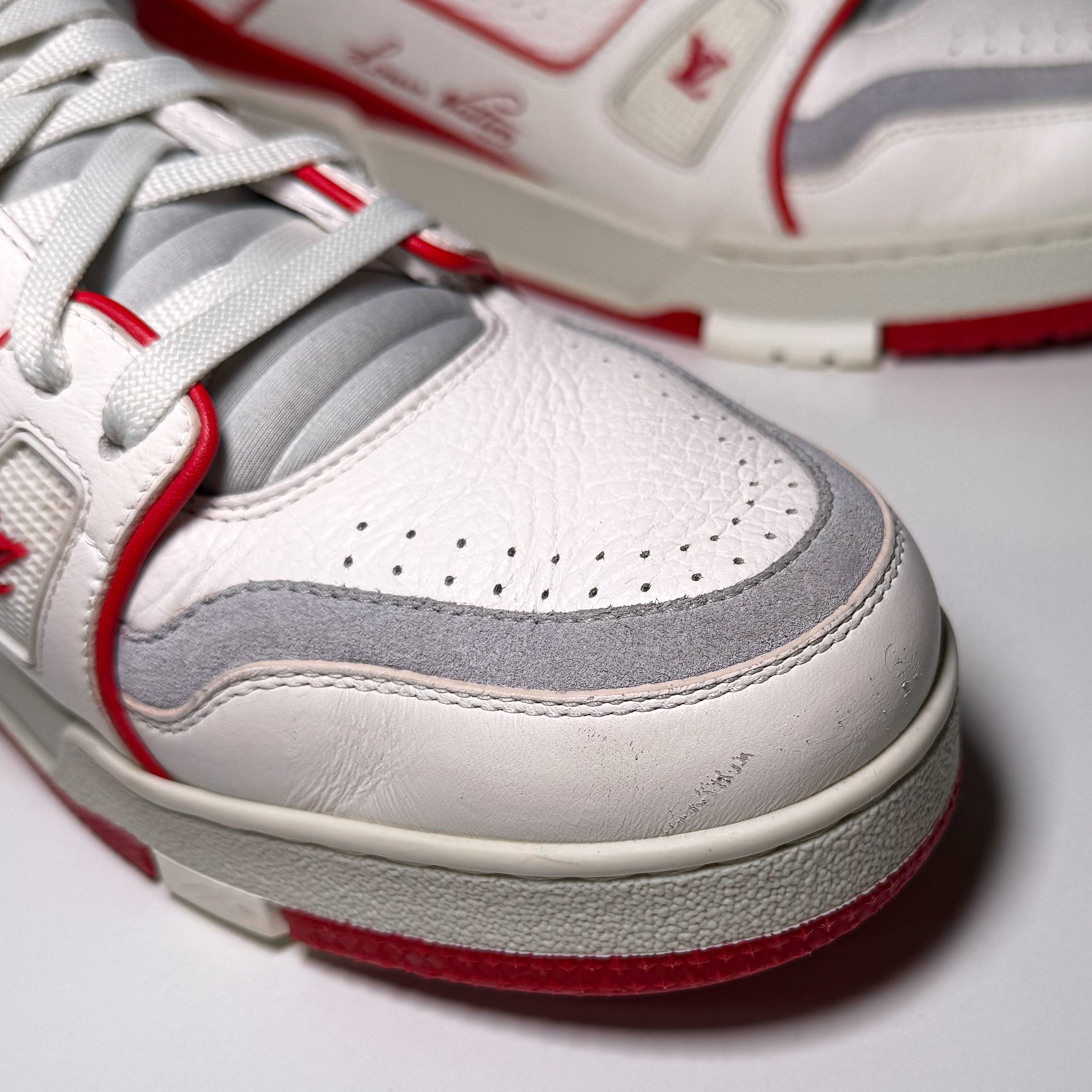 Louis Vuitton LV Trainer #54 Signature ‘White Red’ - Recondicionado