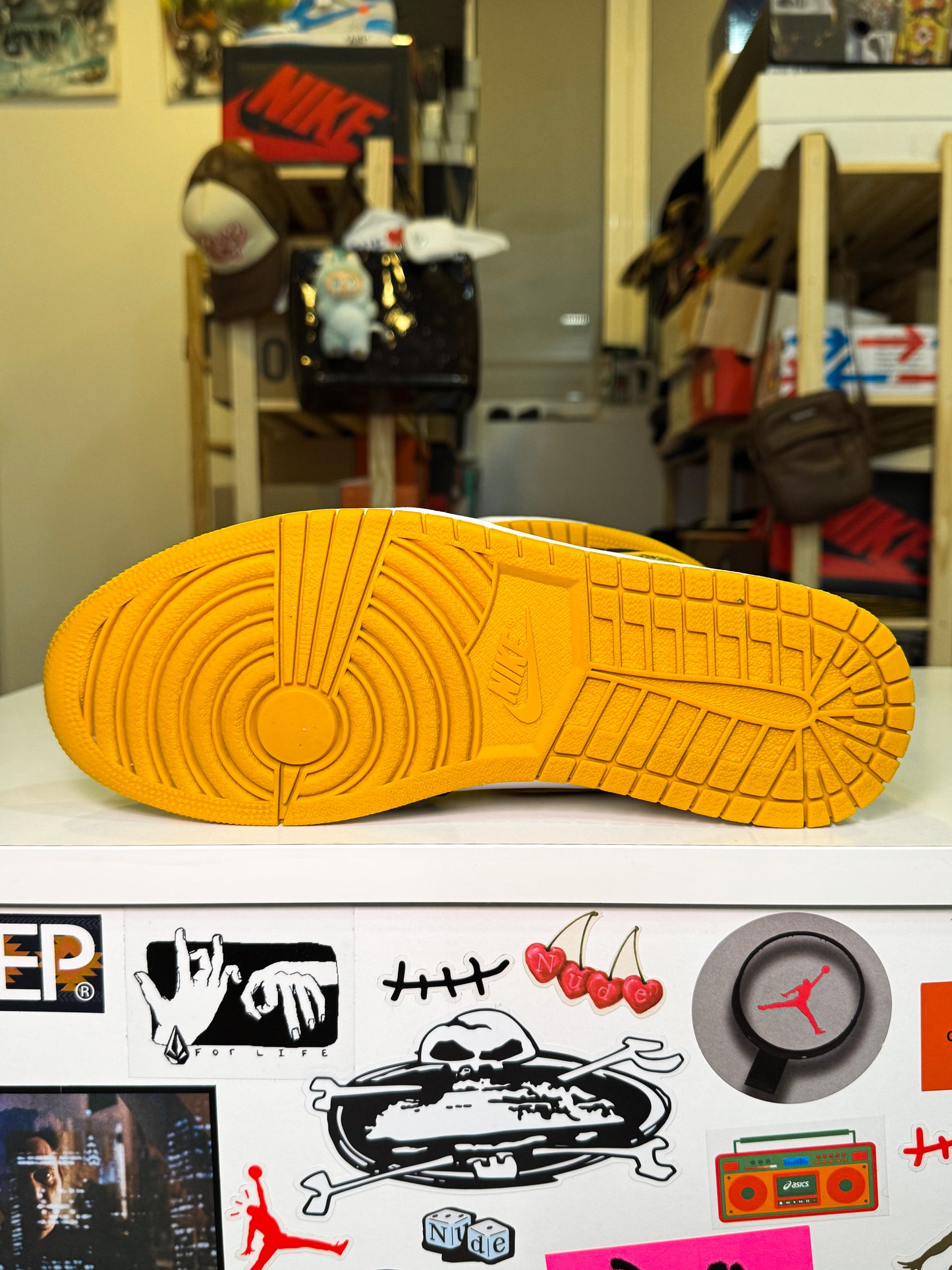 Air Jordan 1 Retro High OG ‘Best Hand in the Game - Yellow Ochre’ 2018 - Recondicionado