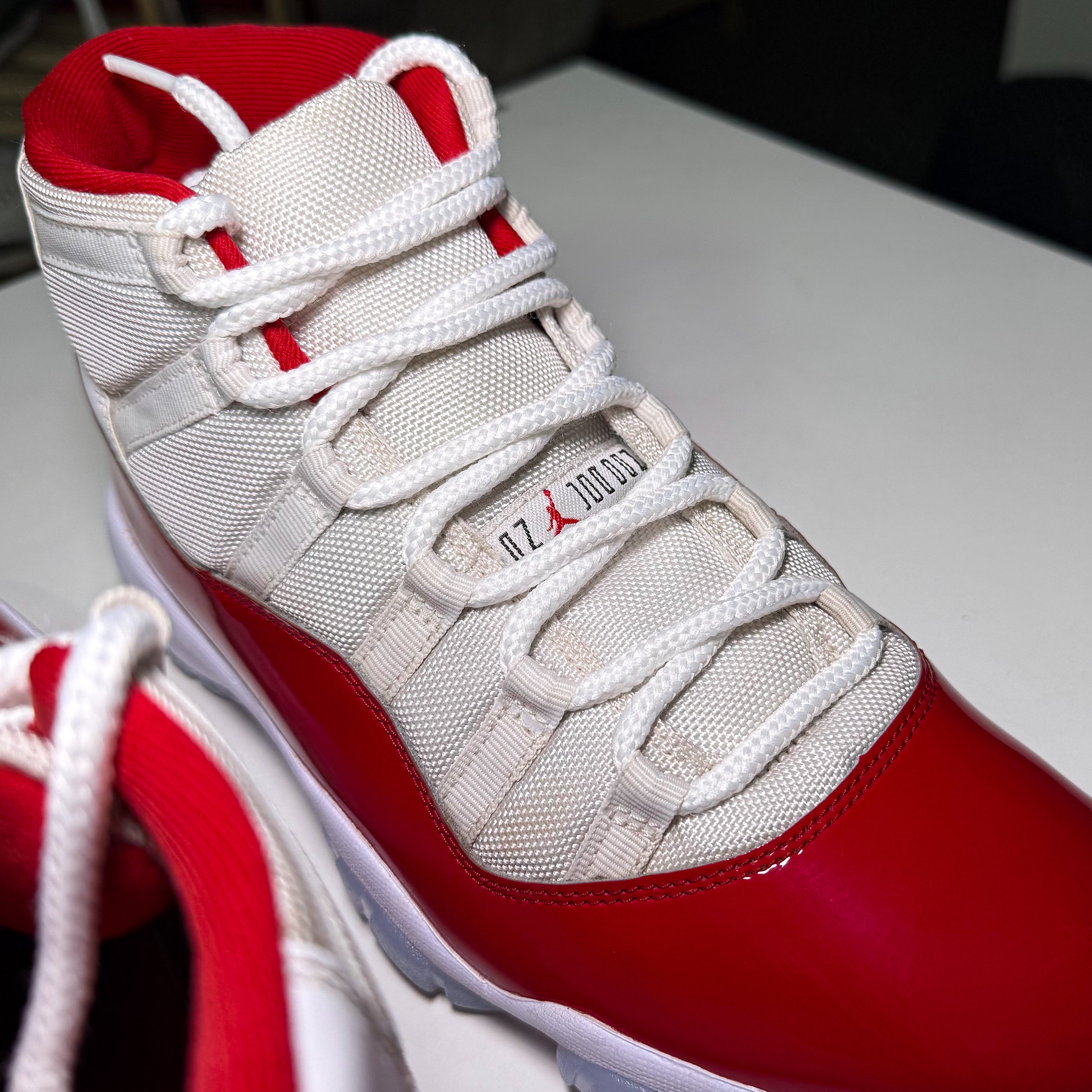 Air Jordan 11 Retro ‘Cherry’ 2022 - Recondicionado