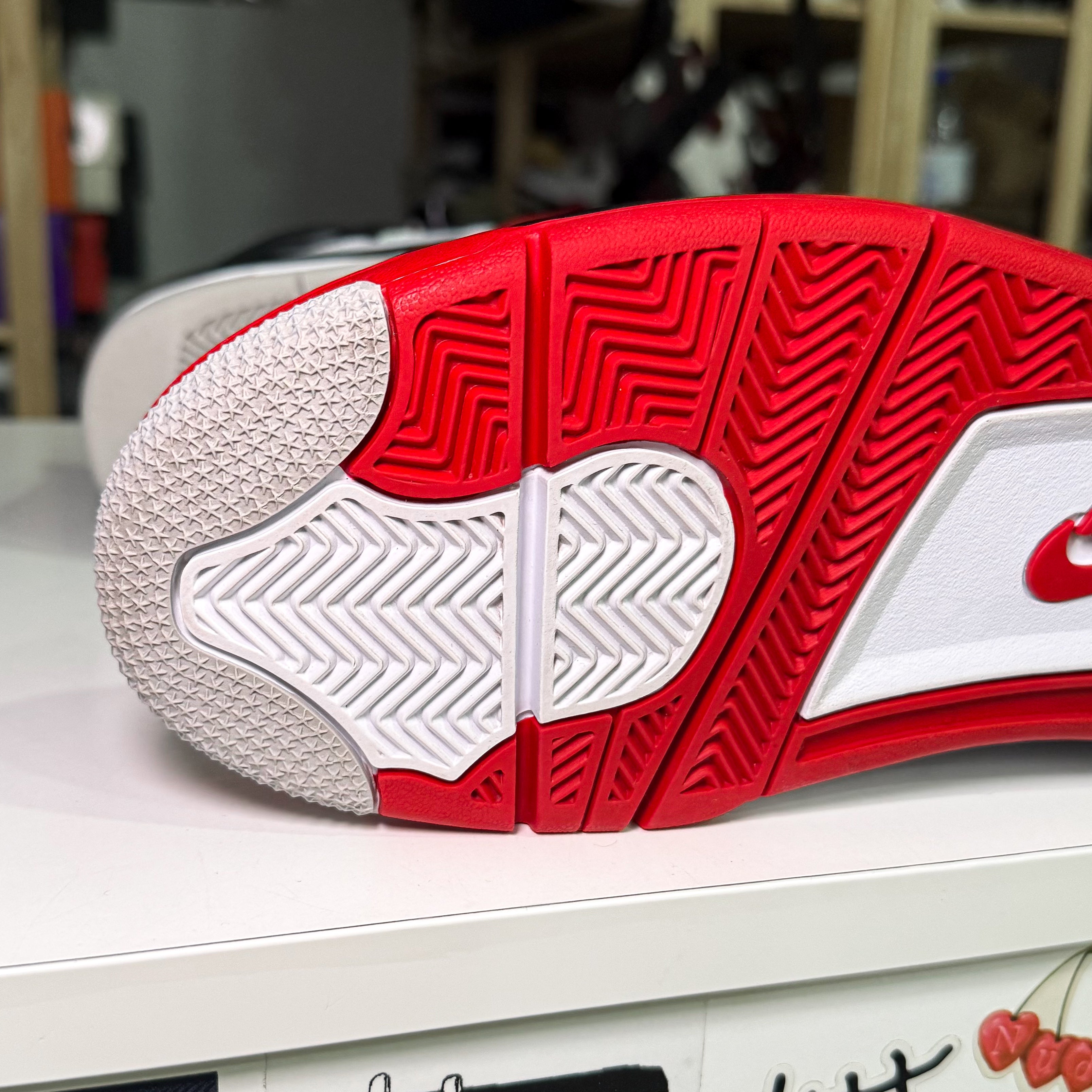 Air Jordan 4 Retro 'Fire Red' 2020 - Recondicionado