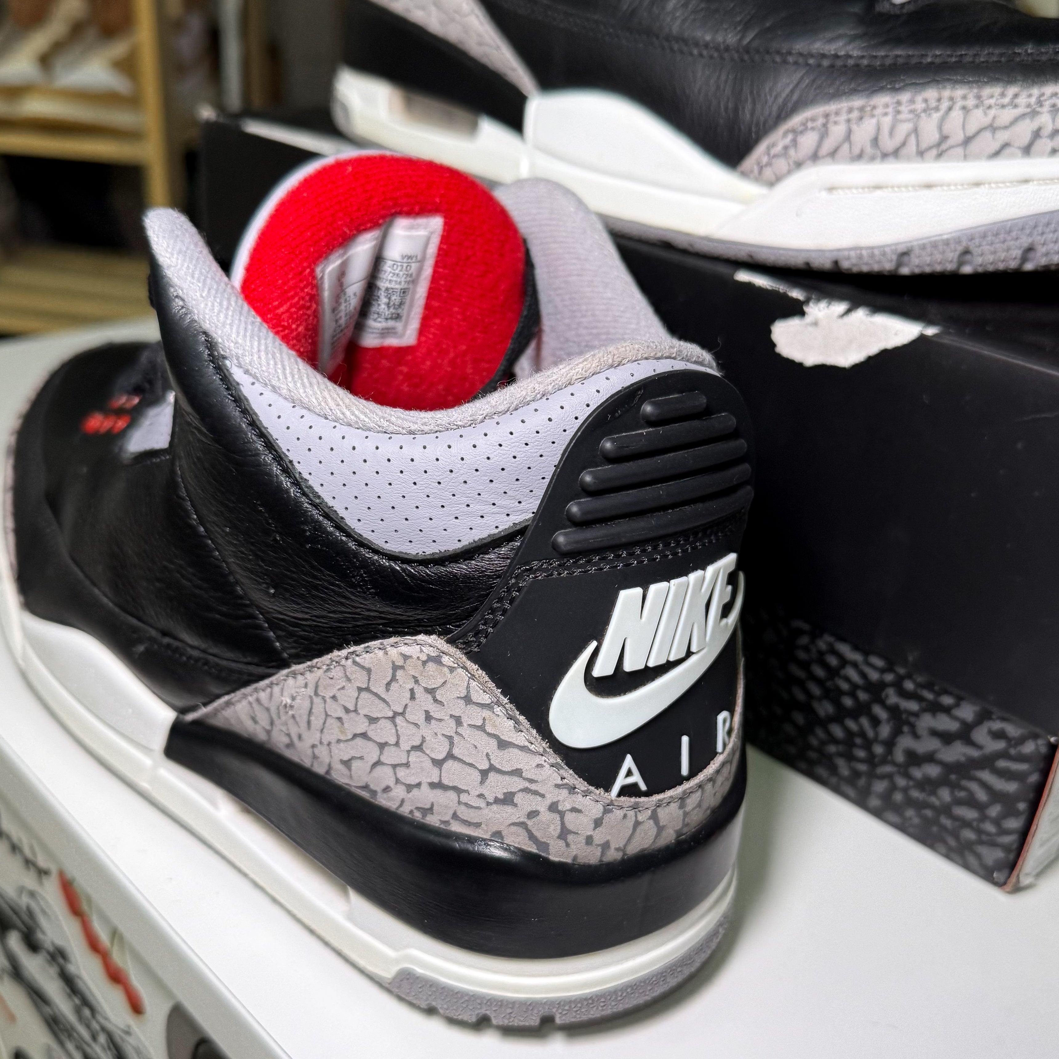 Air Jordan 3 Retro OG ‘Black Cement’ 2024 - Recondicionado