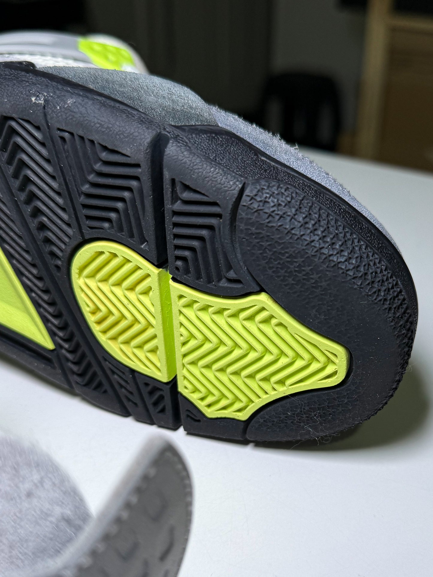 Air Jordan 4 Retro SE ‘Neon 95’ GS 2020 - Recondicionado