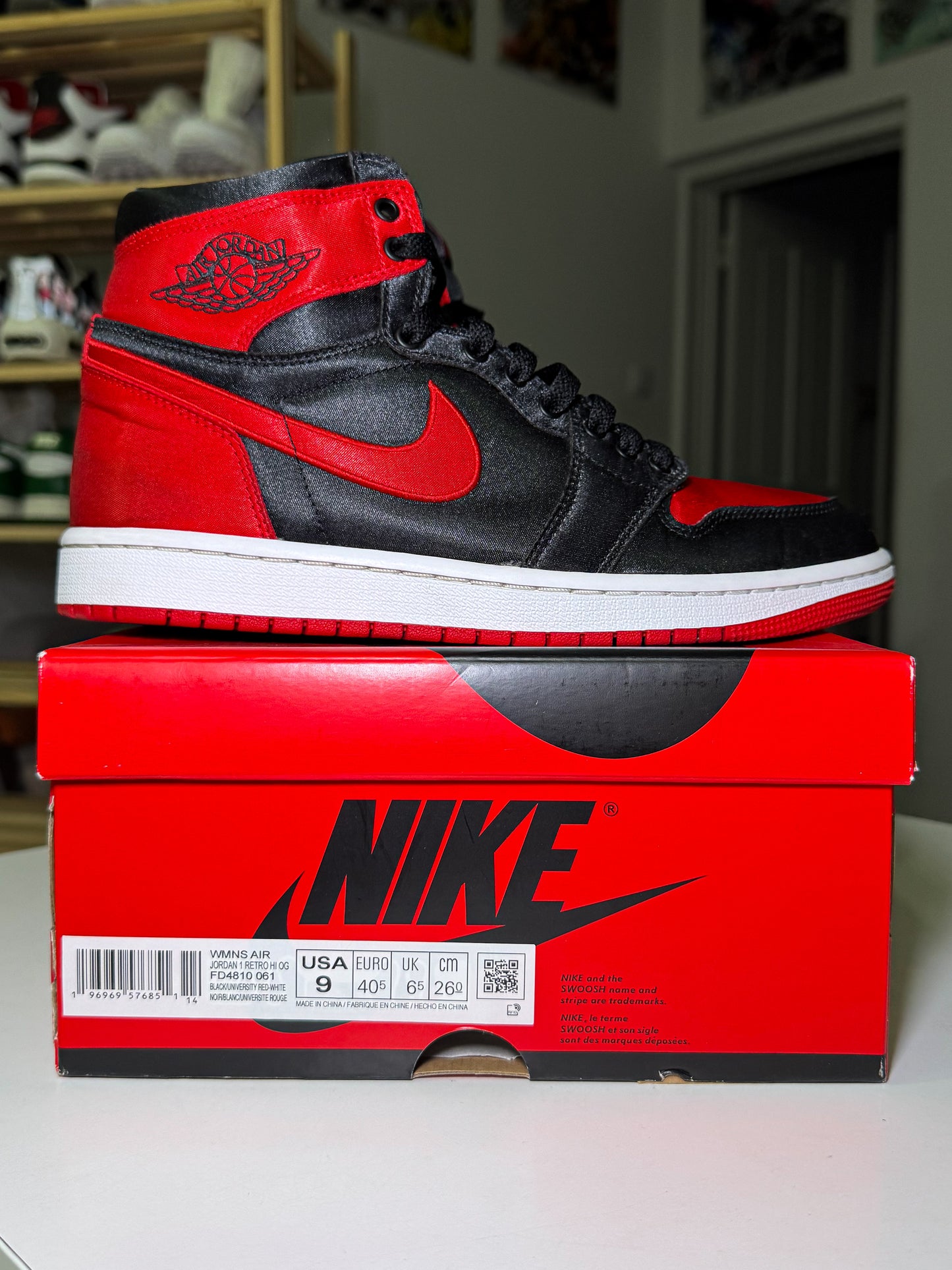 Air Jordan 1 Retro High OG ‘Satin Bred’ W 2023 - Recondicionado