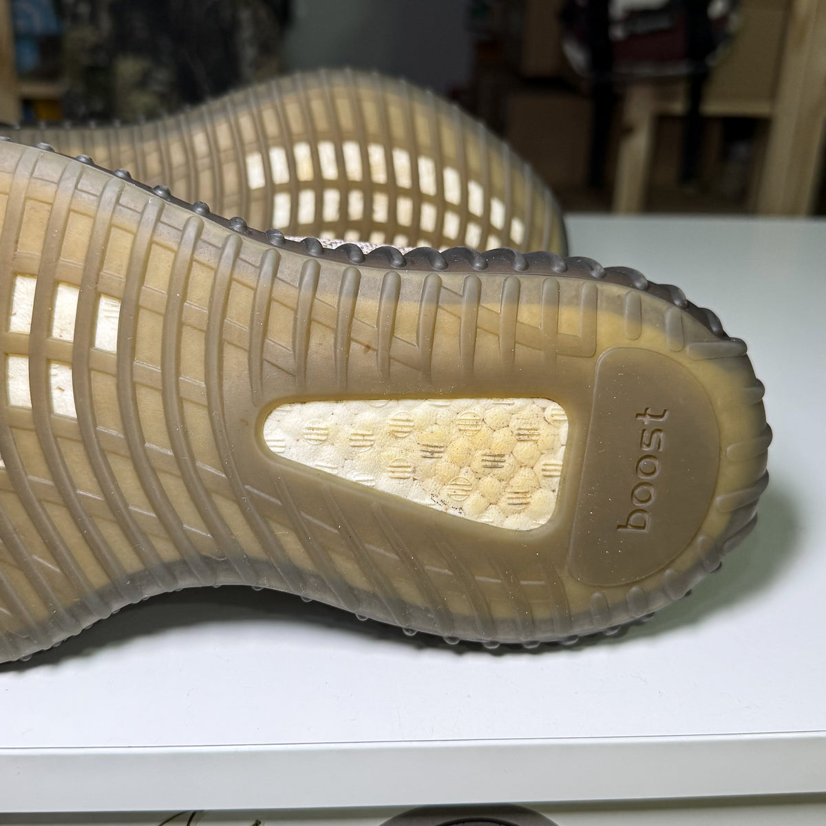 Adidas Yeezy 350 v2 ‘Ash Stone’ 2021 - Recondicionado