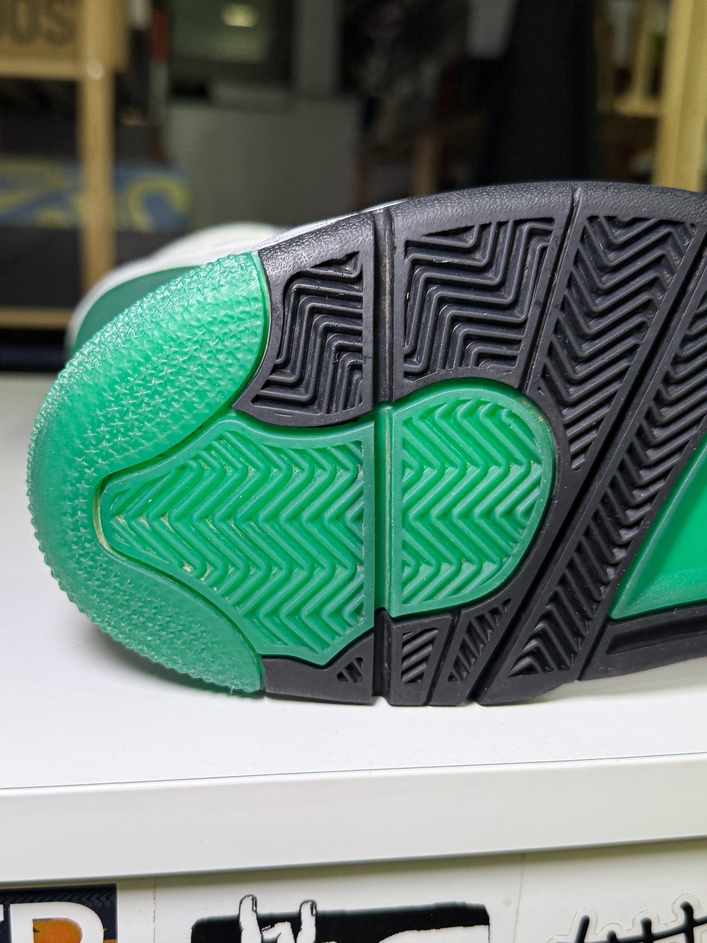 Air Jordan 4 Retro 'Rasta’ W 2020 - Recondicionado