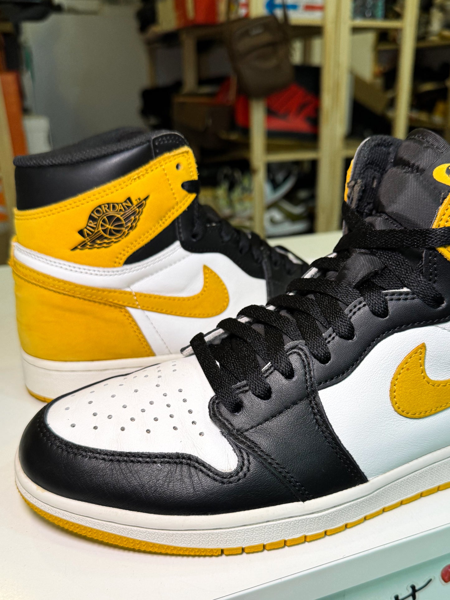 Air Jordan 1 Retro High OG ‘Best Hand in the Game - Yellow Ochre’ 2018 - Recondicionado