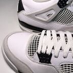 Air Jordan 4 Retro 'Military Black' 2022 - Recondicionado