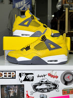 Air Jordan 4 Retro ‘Lightning’ 2021 - Recondicionado