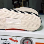 Off White Vulcanized Leather ‘Black White’ - Recondicionado