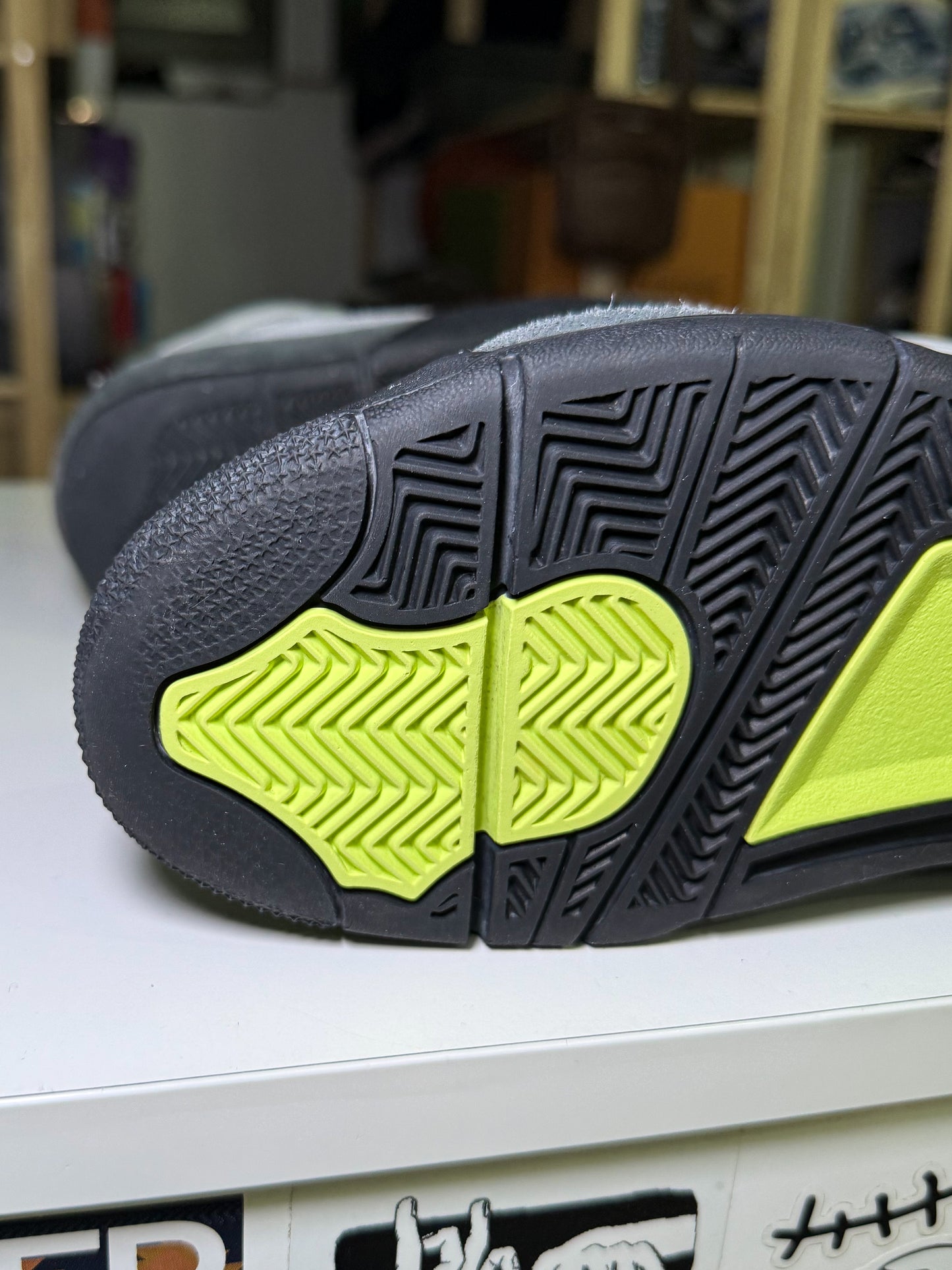 Air Jordan 4 Retro SE ‘Neon 95’ GS 2020 - Recondicionado