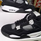 Air Jordan 4 Retro 'White Thunder’ 2024 - Recondicionado