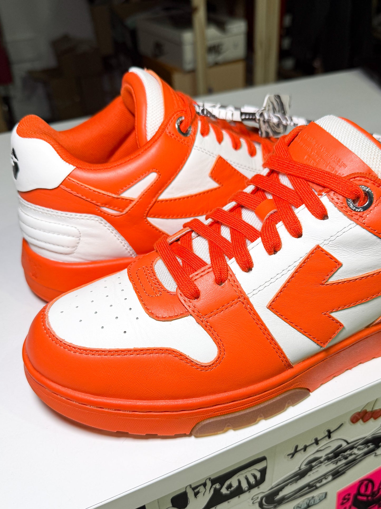 Off White Out of Office Low ‘White Orange’ - Recondicionado