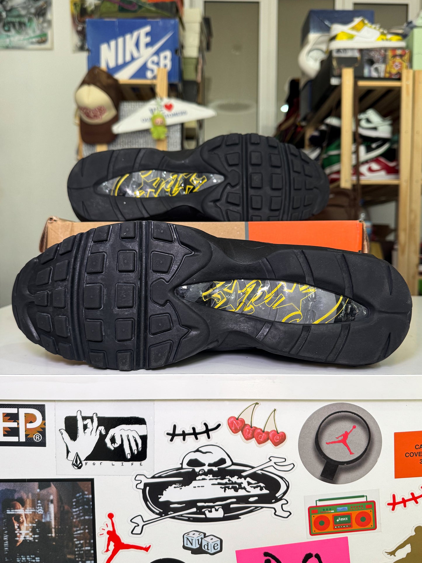 Nike Air Max 95 SP x Corteiz ‘Honey Black’ 2025 - Recondicionado