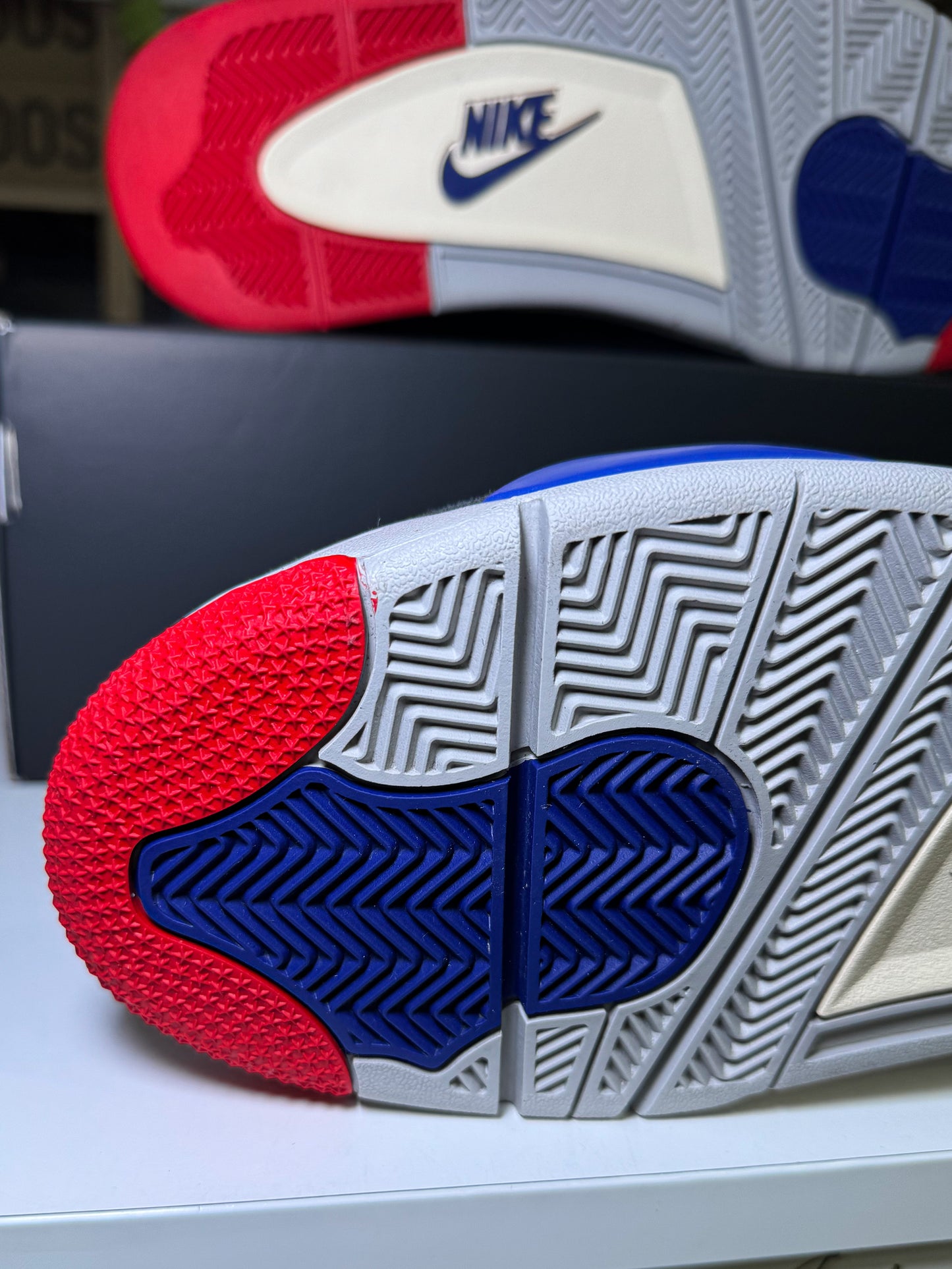 Air Jordan 4 Retro 'Rare Air' 2025 - Recondicionado