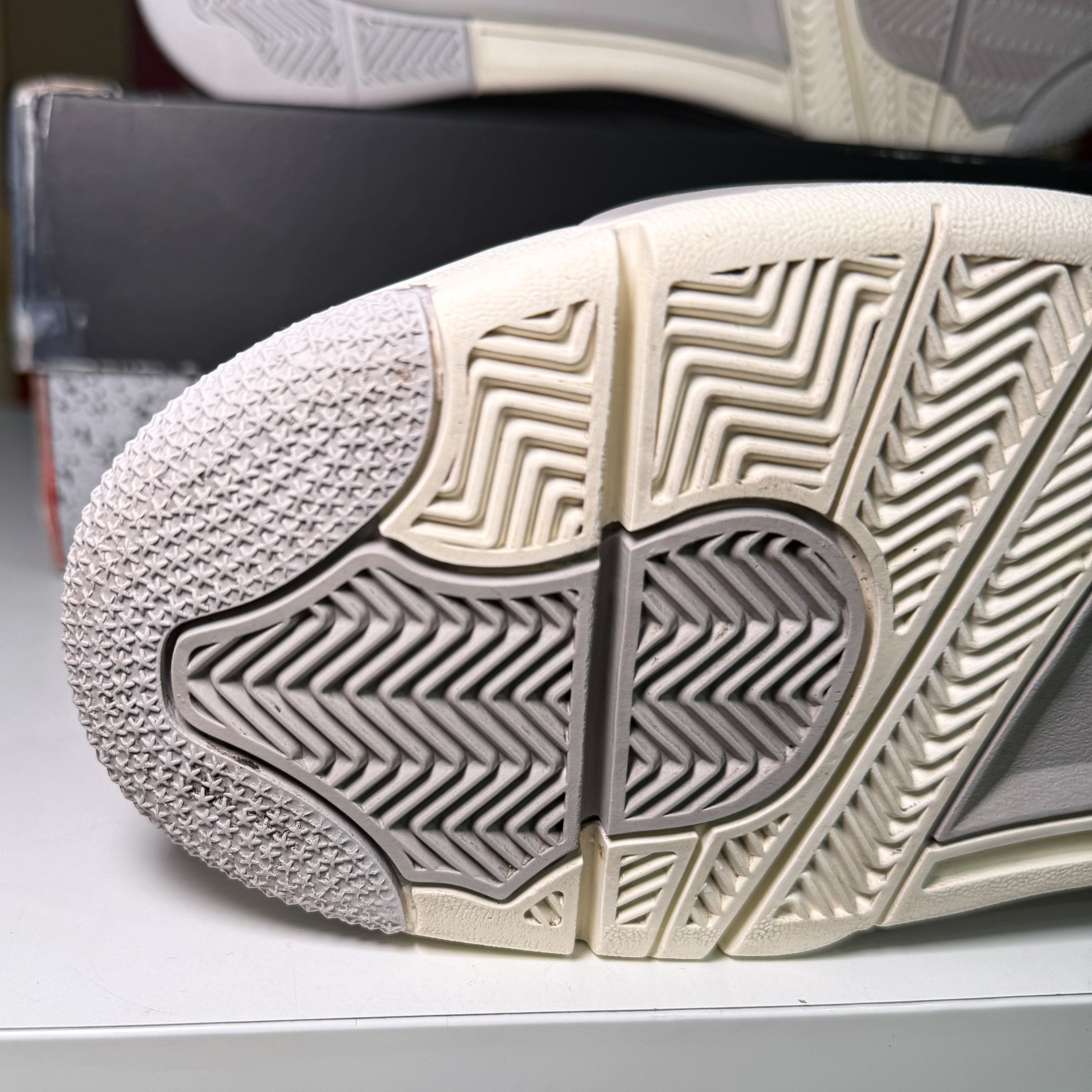Air Jordan 4 Retro ‘Frozen Moments’ W 2023 - Recondicionado