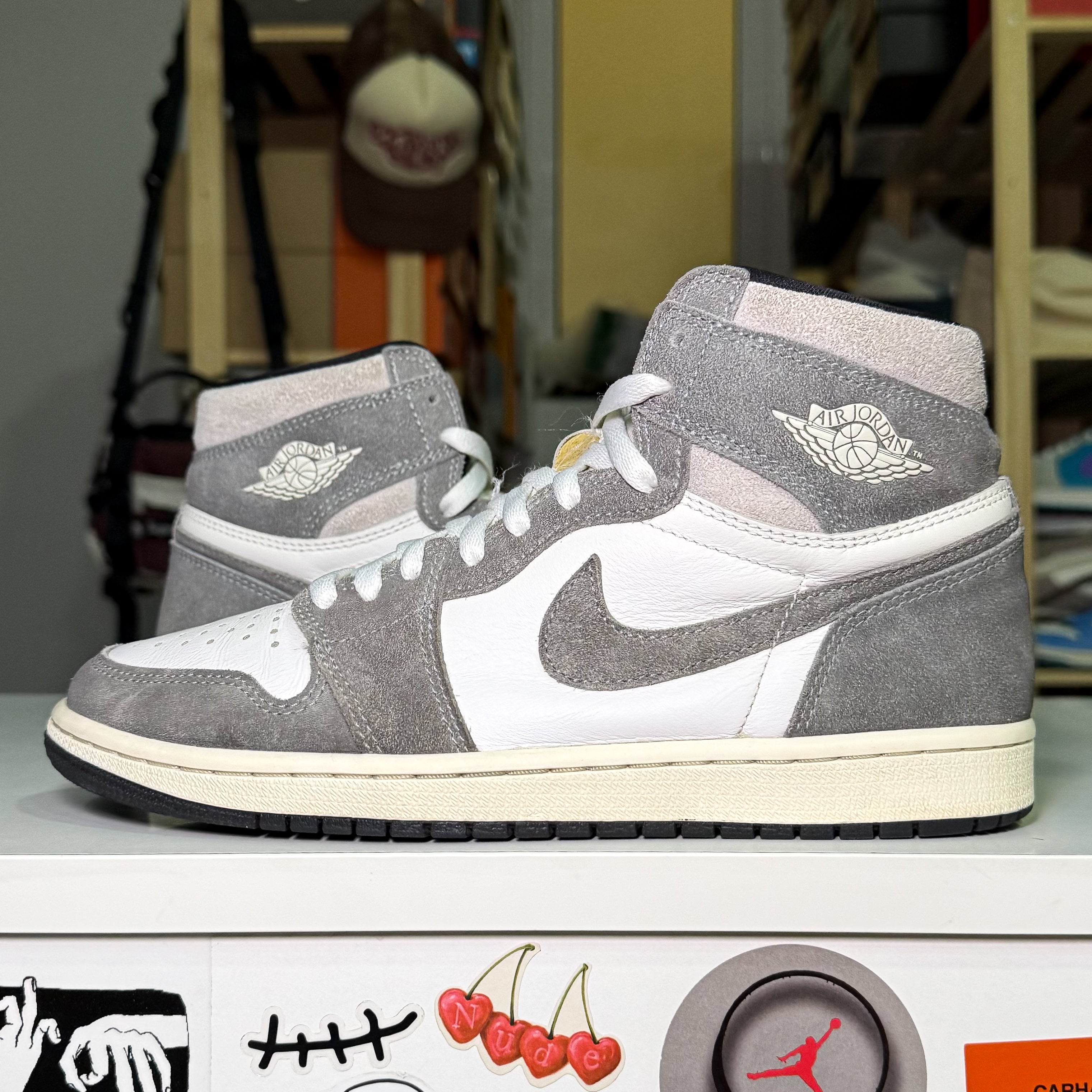 Air Jordan 1 Retro High OG ‘Washed Black’ 2023 - Recondicionado