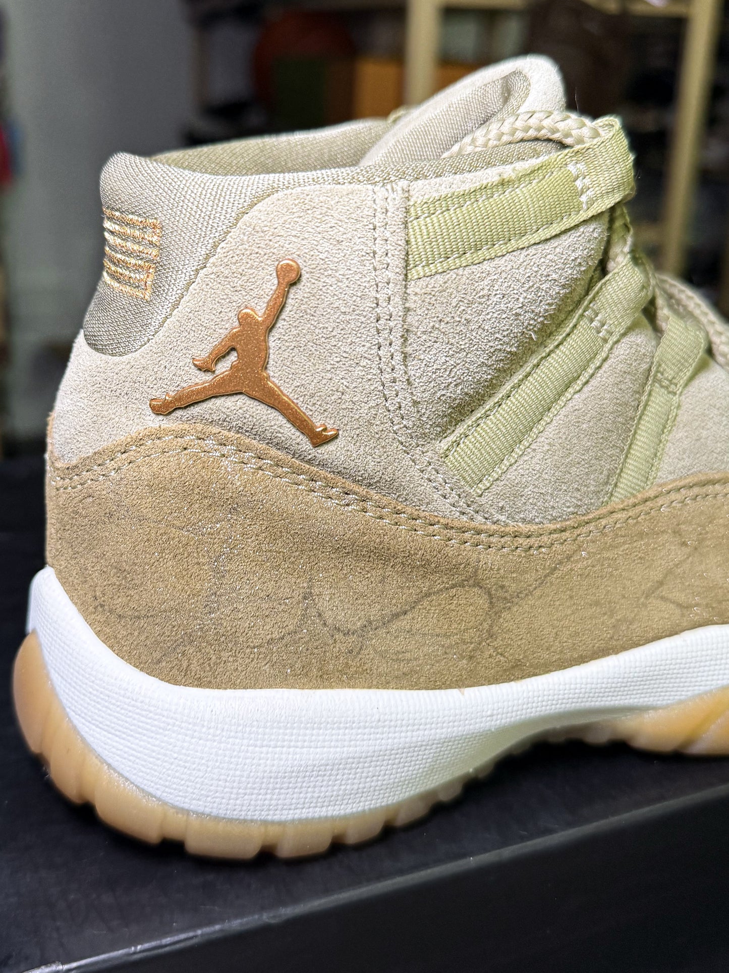 Air Jordan 11 Retro ‘Olive Lux’ W 2018 - Recondicionado