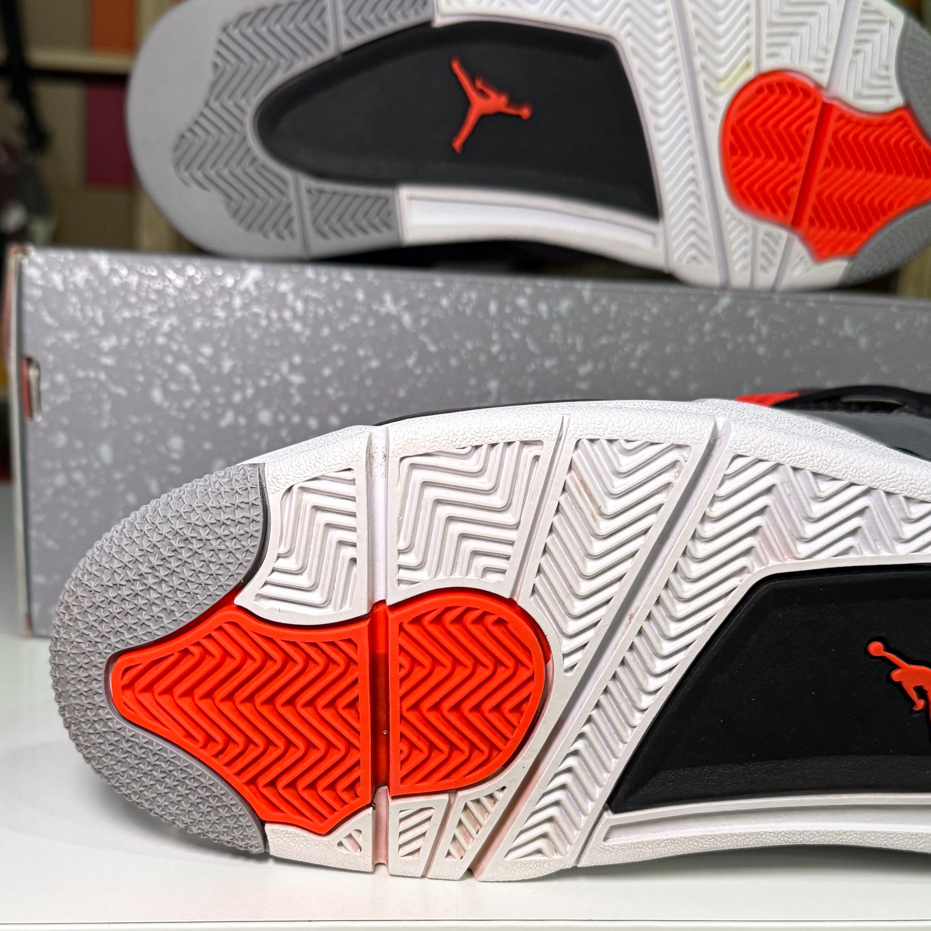 Air Jordan 4 Retro 'Infrared' 2022 - Recondicionado