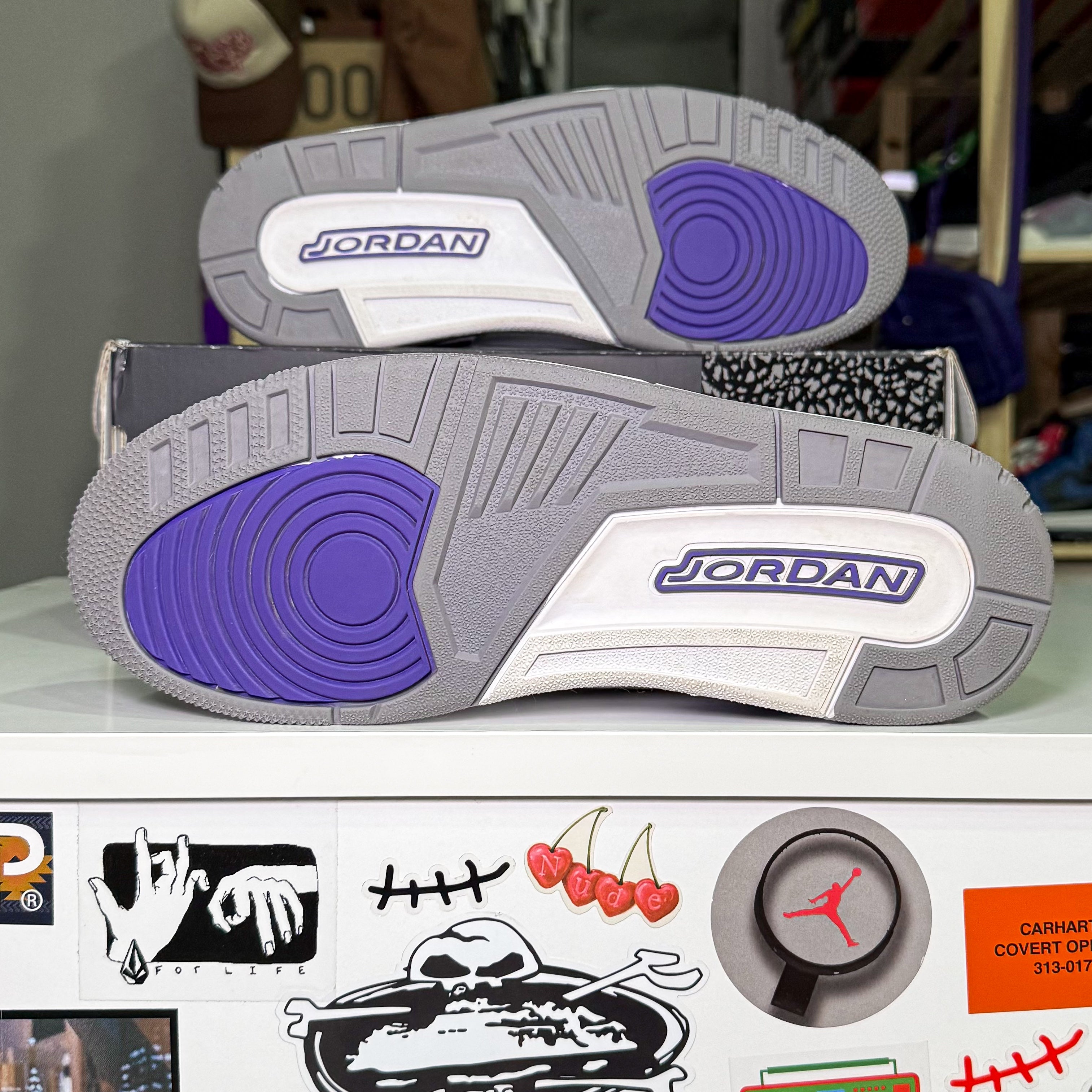 Air Jordan 3 Retro ‘Dark Iris’ 2022 - Recondicionado