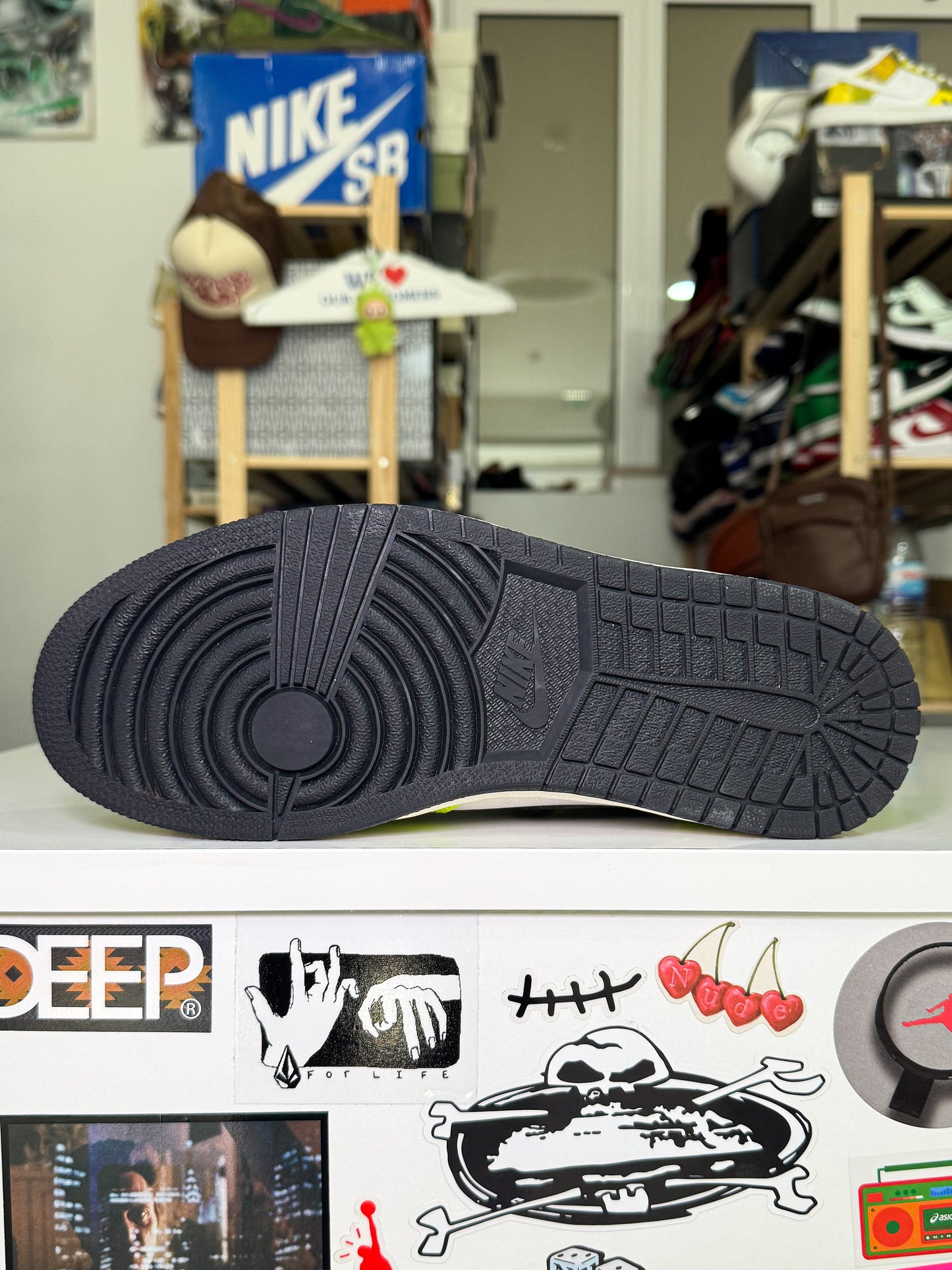 Air Jordan 1 Retro High OG ‘Visionaire’ 2022 - Recondicionado