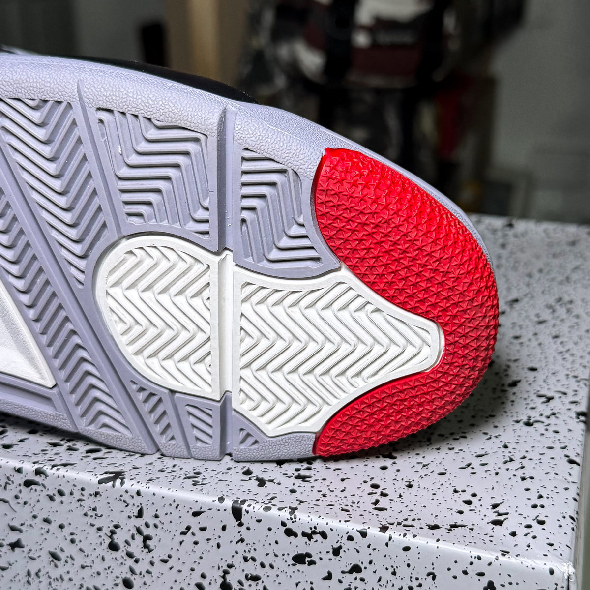 Air Jordan 4 Retro 'Bred Reimagined' 2024 - Recondicionado