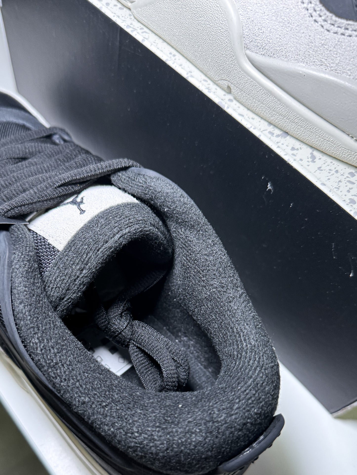 Air Jordan 4 RM ‘Black Light Bone’ 2024 - DS