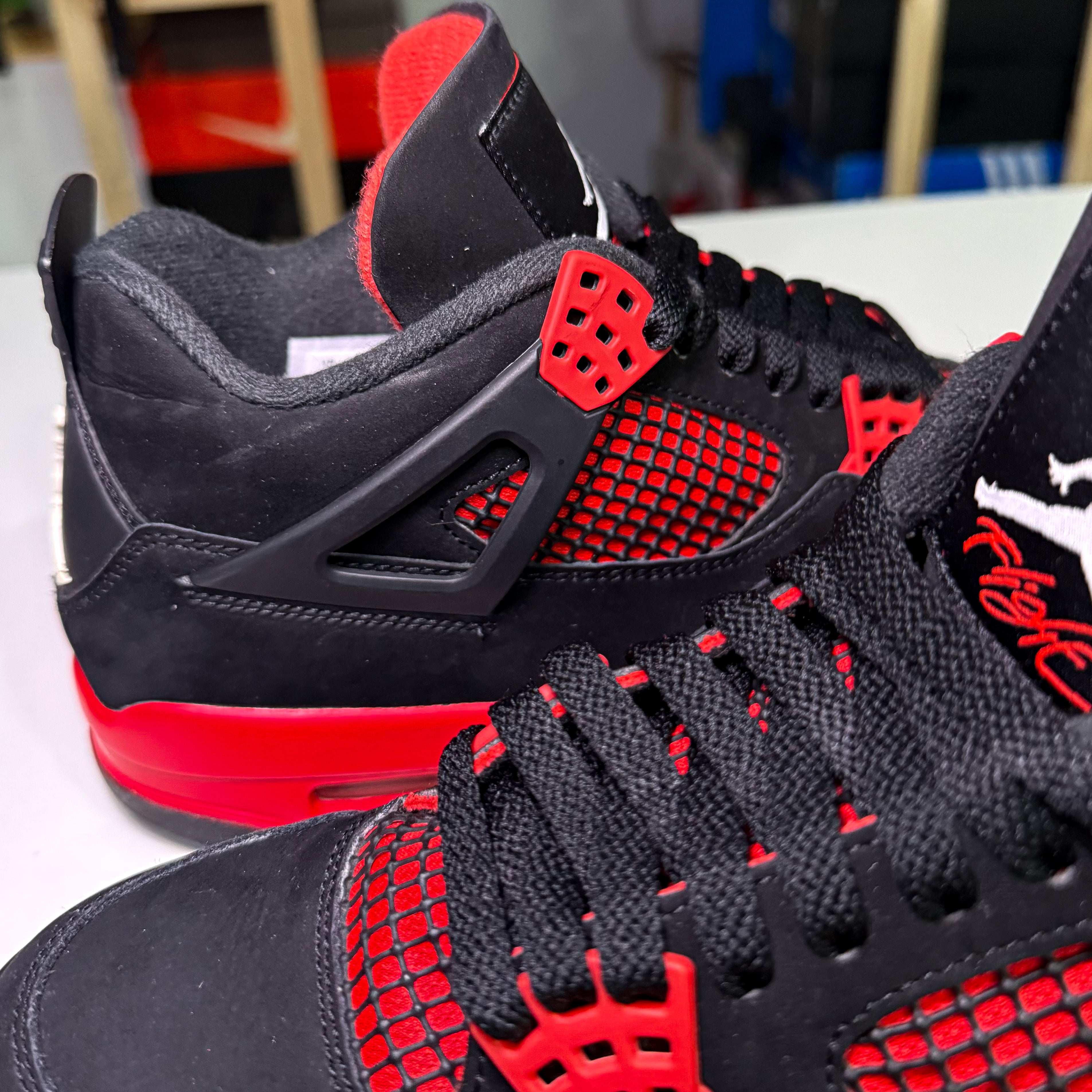 Air Jordan 4 Retro 'Red Thunder' 2022 - Recondicionado