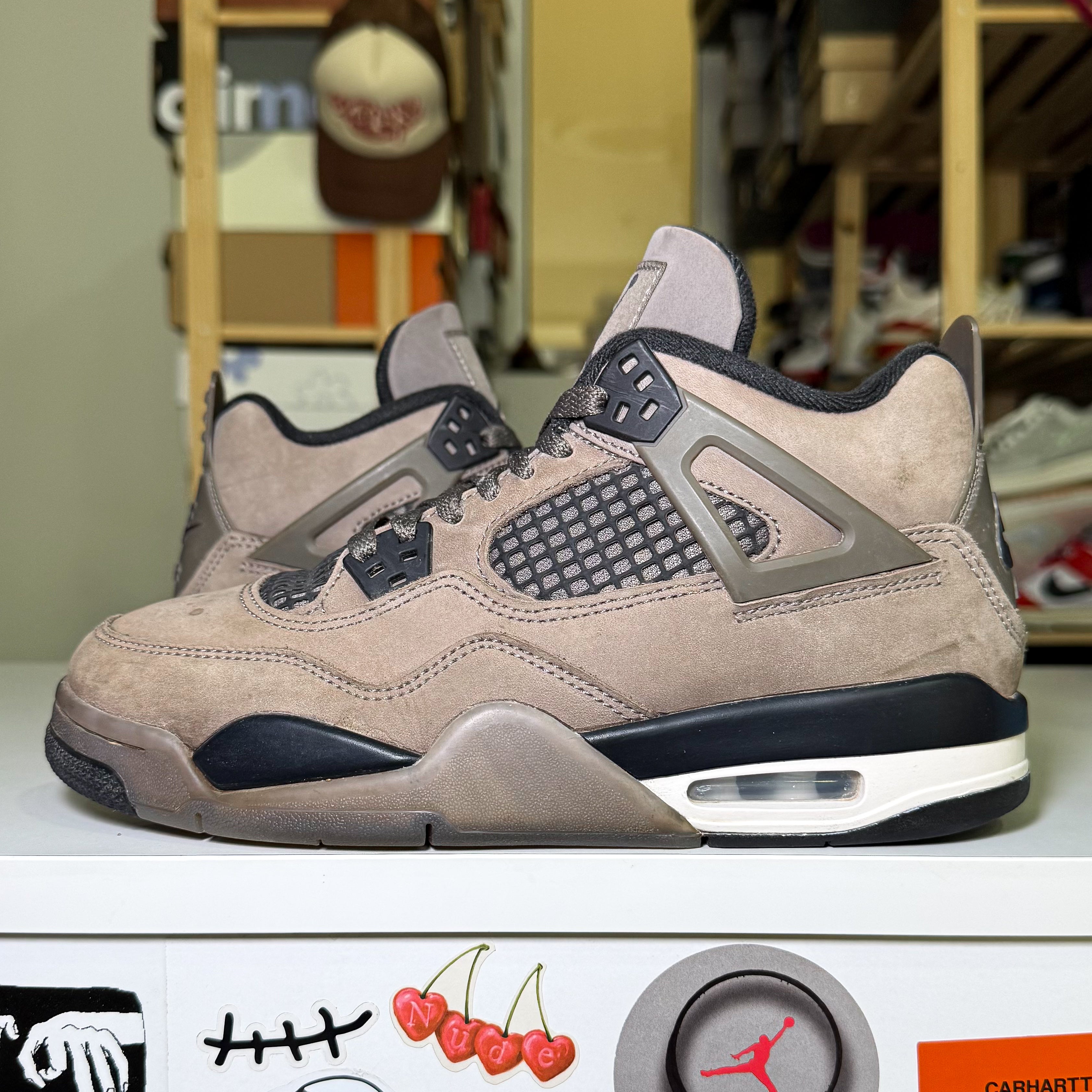 Air Jordan 4 Retro ‘Cave Stone’ GS 2025 - Recondicionado