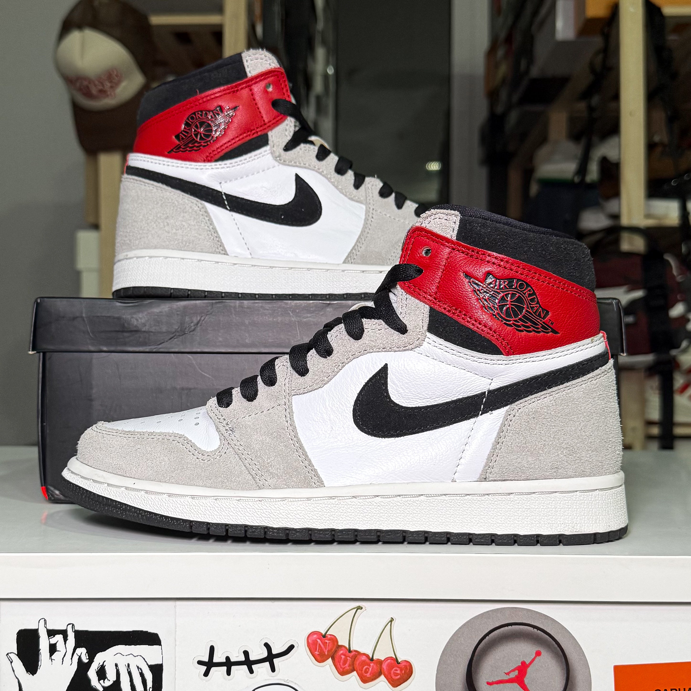 Air Jordan 1 Retro High OG ‘Smoke Grey’ 2020 - Recondicionado