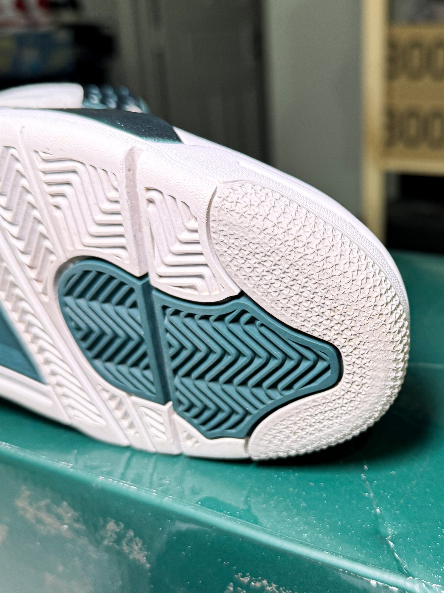 Air Jordan 4 Retro 'Oxidized Green' 2024 - Recondicionado