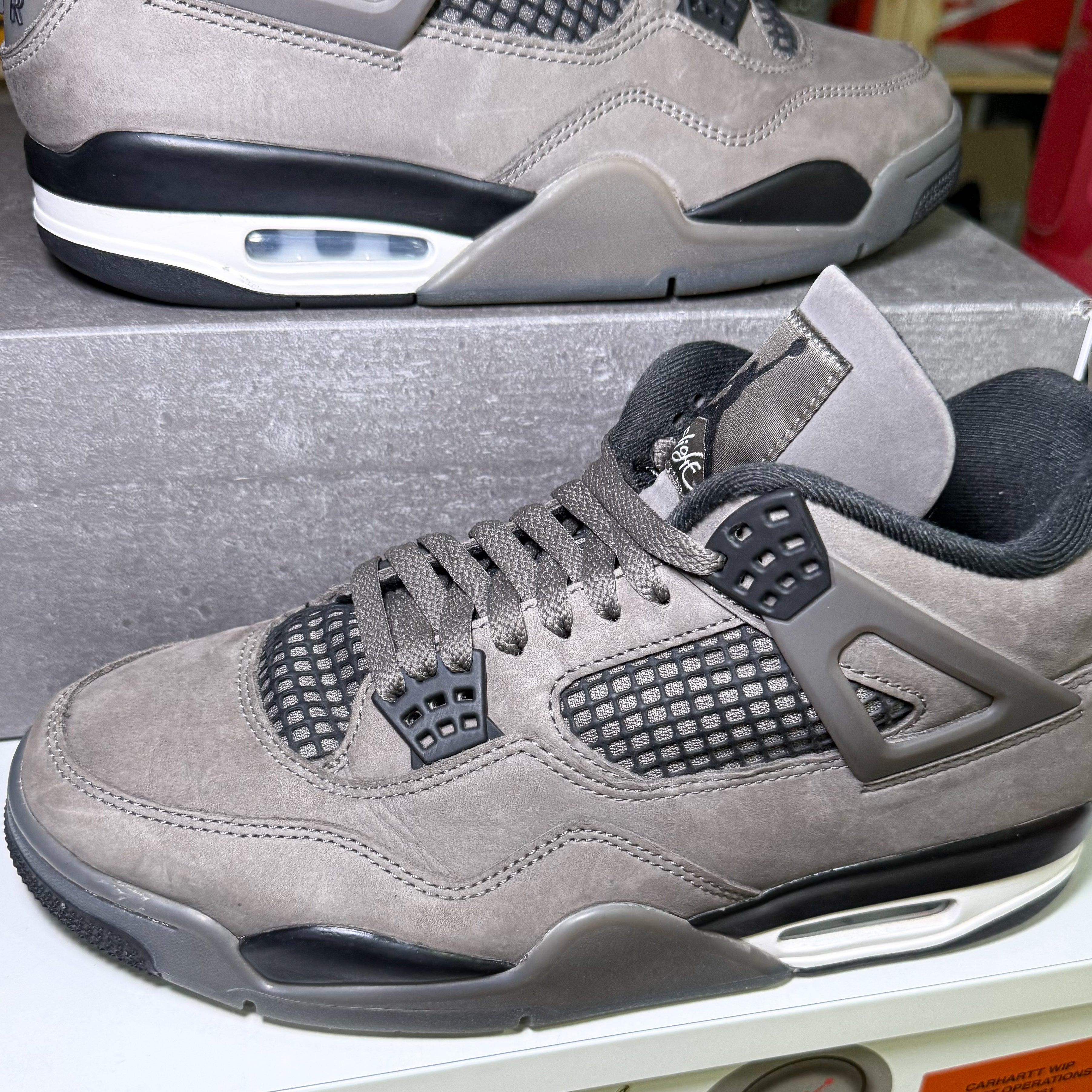 Air Jordan 4 Retro ‘Cave Stone’ 2025 - Recondicionado