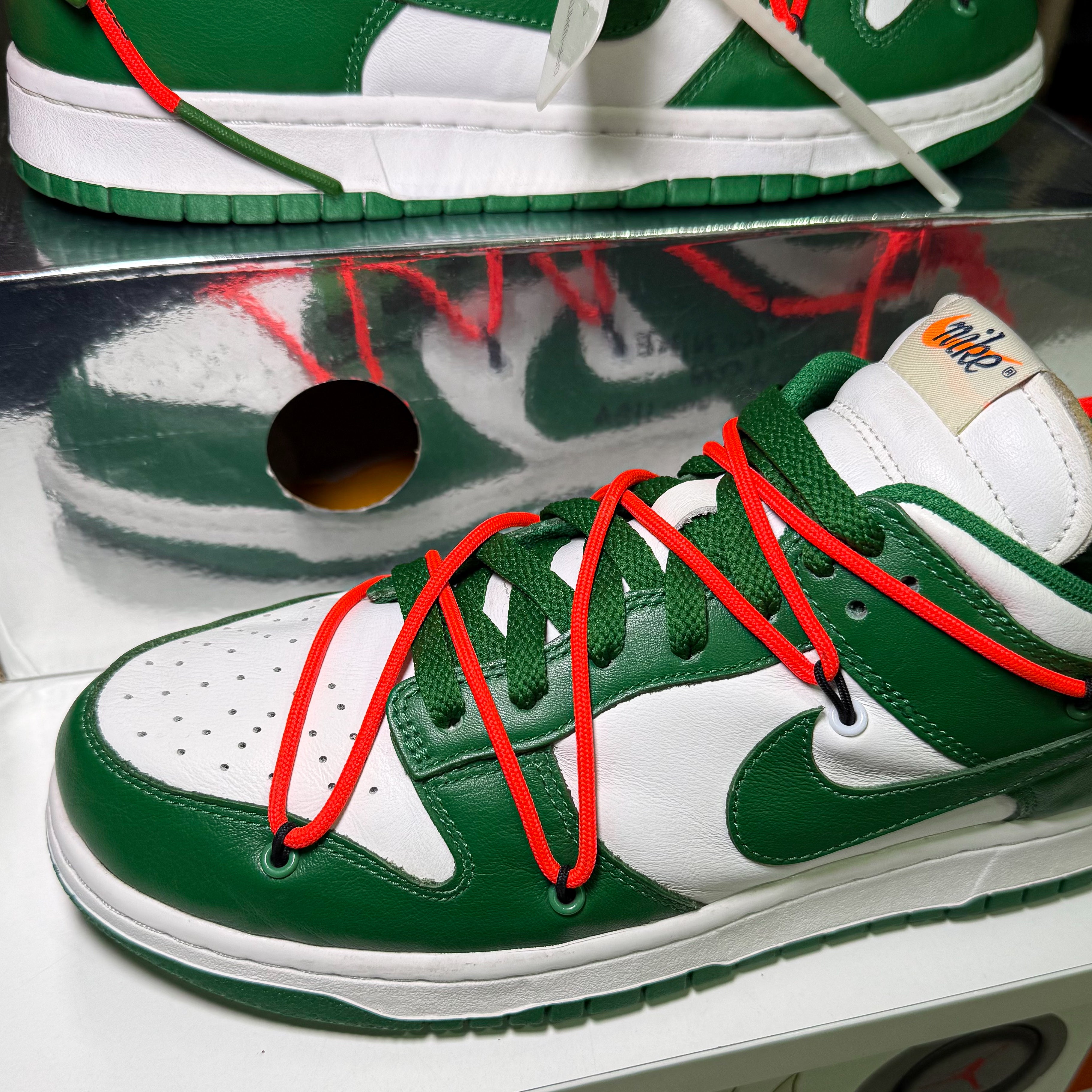 Nike Dunk Low x Off White ‘Pine Green’ 2019 - Recondicionado