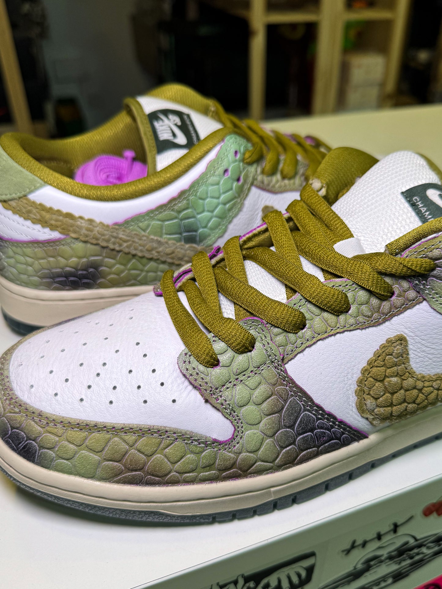 Nike SB Dunk Low x Alexis Sablone ‘Chameleon’ 2024 - DS