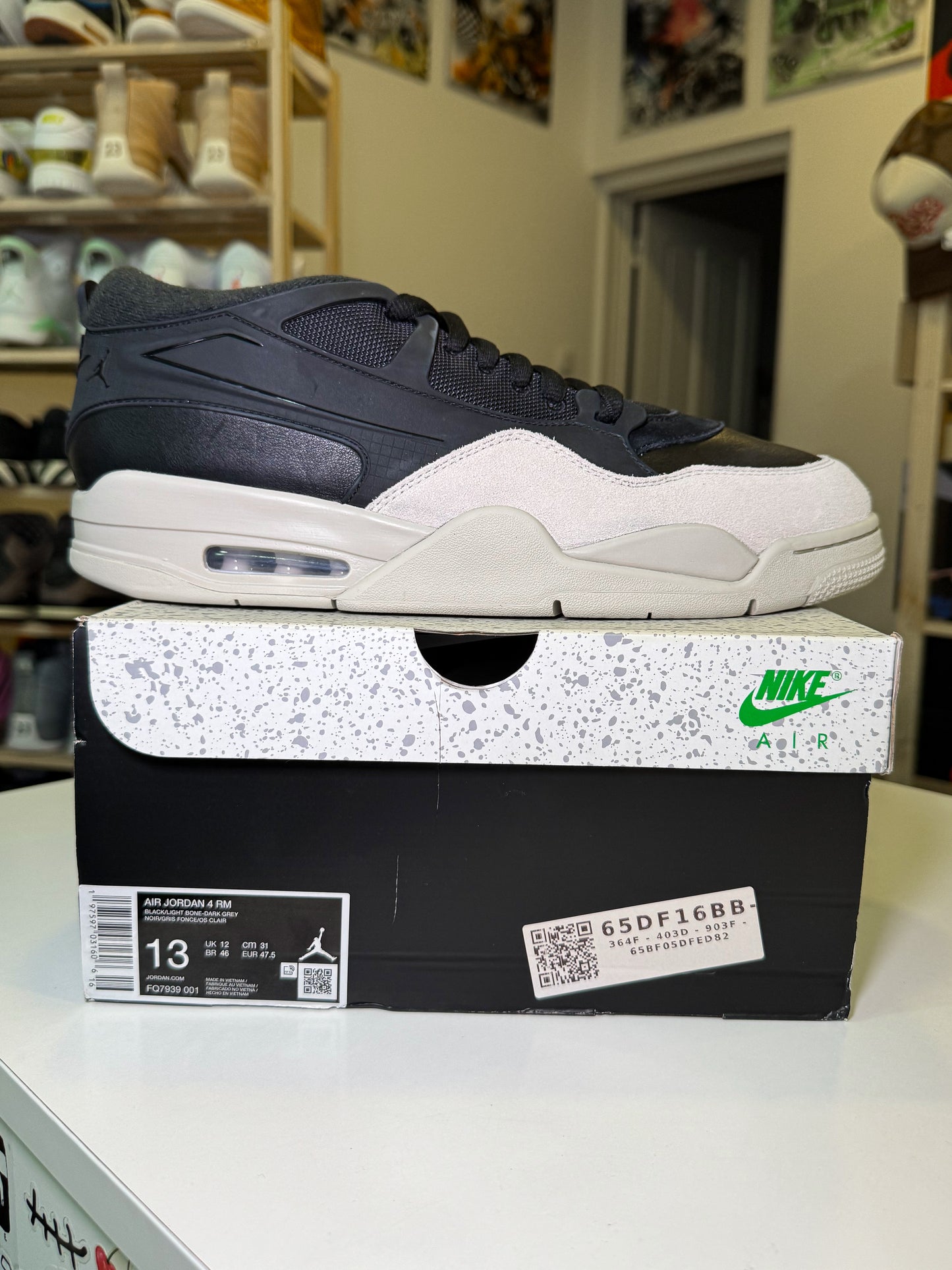 Air Jordan 4 RM ‘Black Light Bone’ 2024 - DS