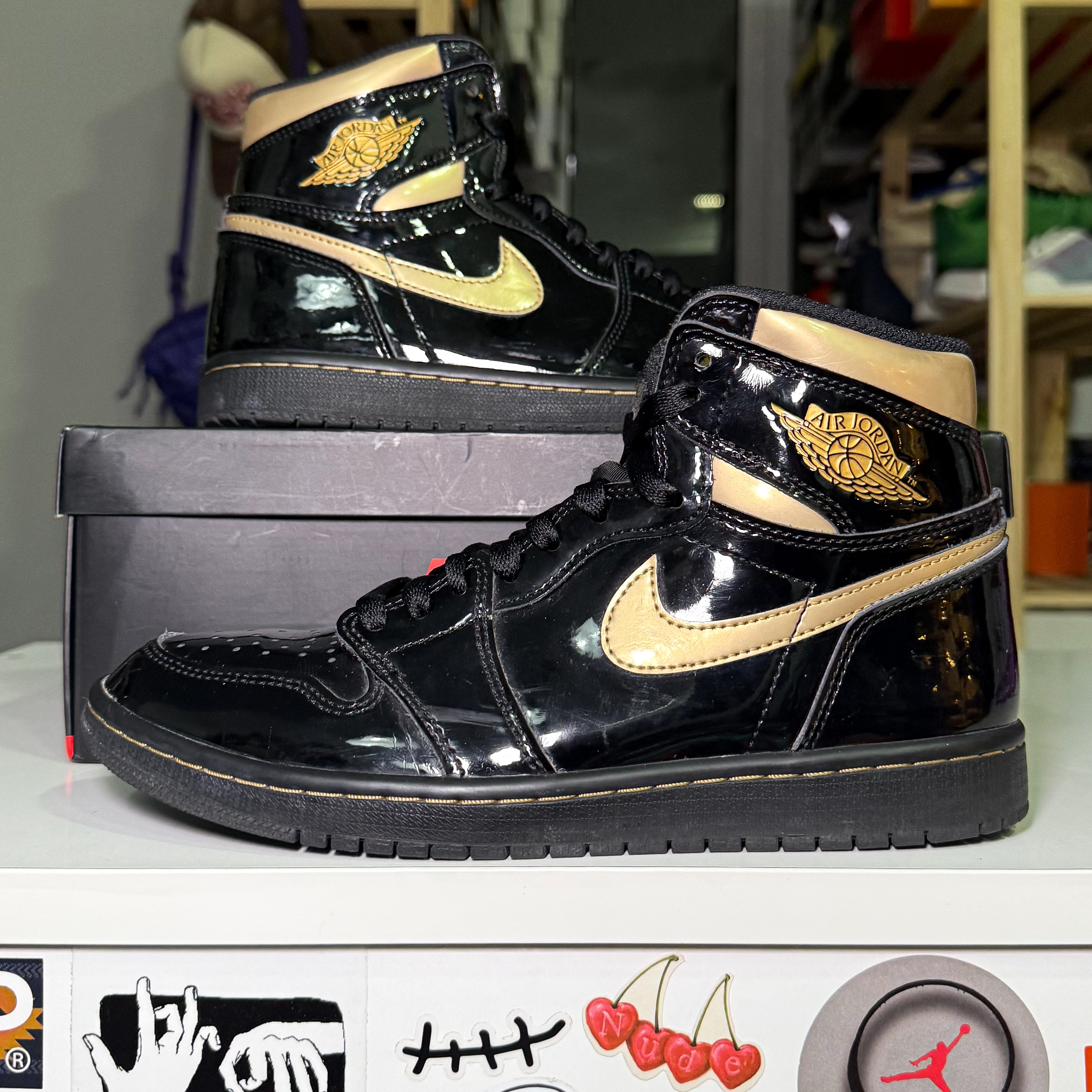 Air Jordan 1 Retro High OG ‘Black Mettalic Gold’ 2020 - Recondicionado