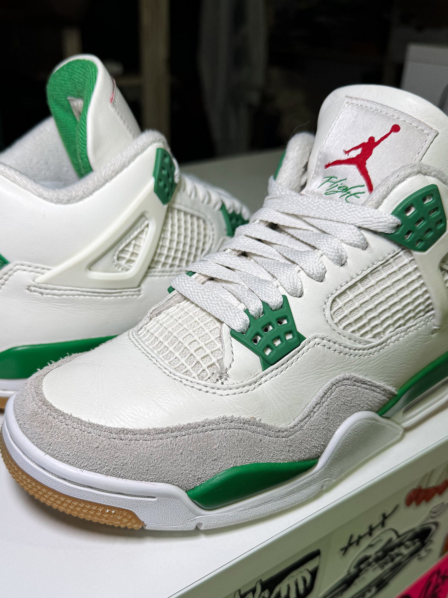 Air Jordan 4 Retro SB 'Pine Green' 2023 - Recondicionado