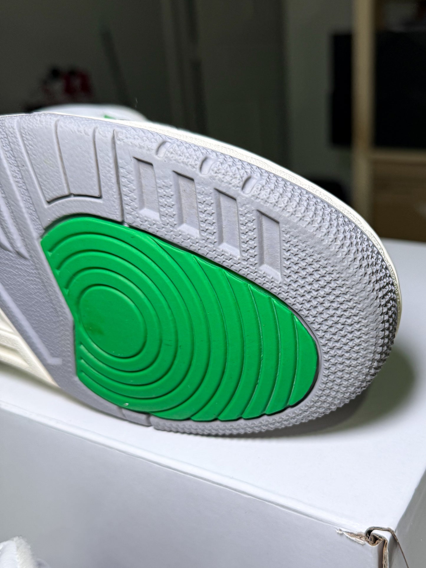 Air Jordan 3 Retro ‘Lucky Green’ W 2023 - Recondicionado